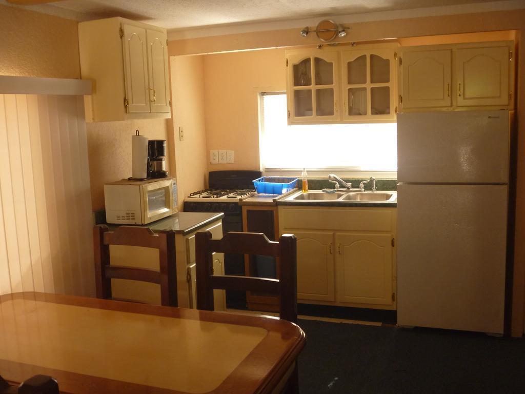 One-Bedroom Apartment (4 Adults)