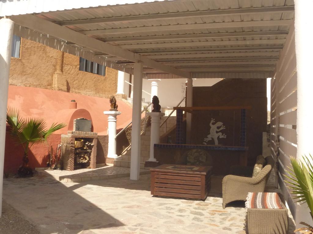 One-Bedroom Apartment (6 Adults)