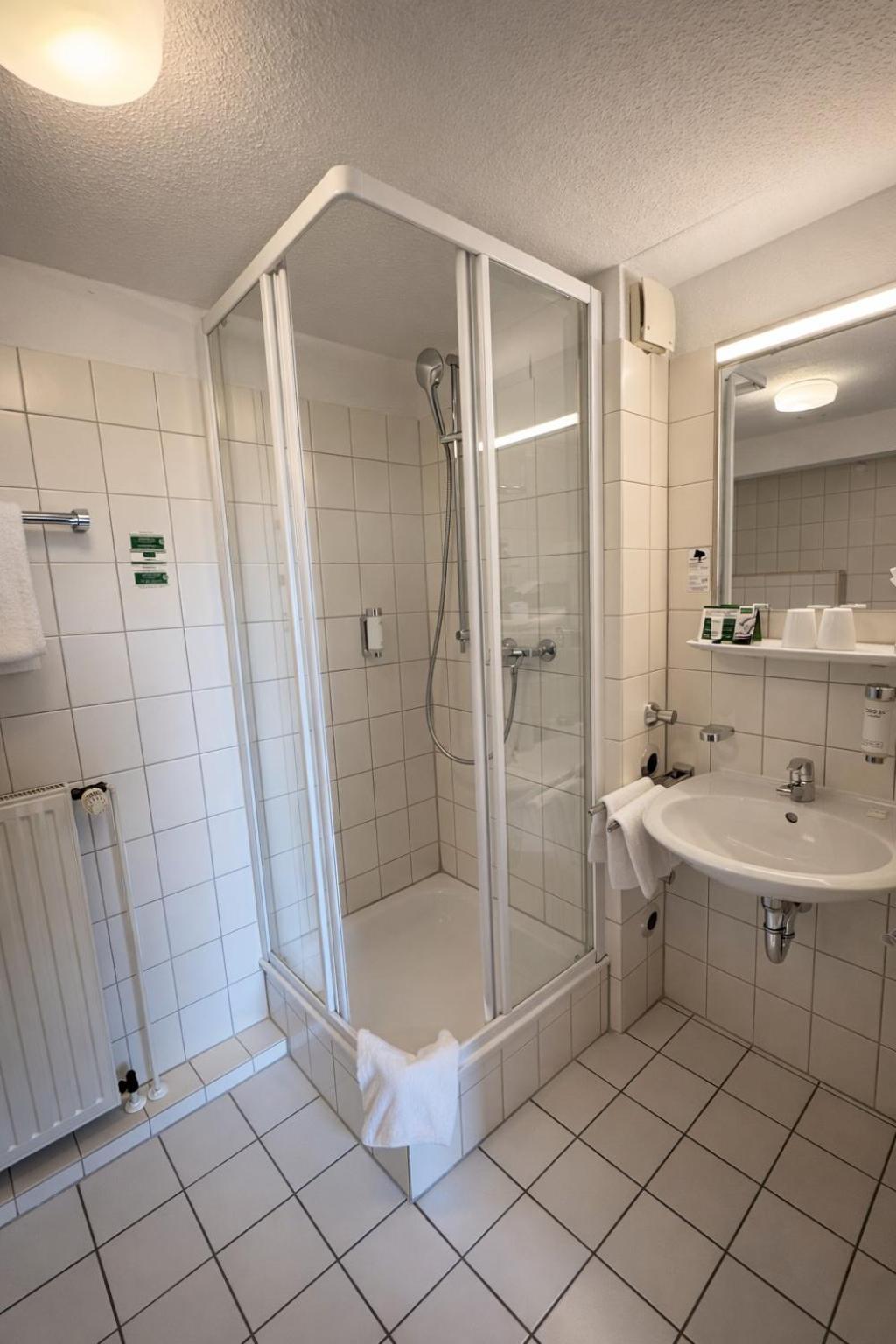 Budget Double Room,1765144507:JPEG