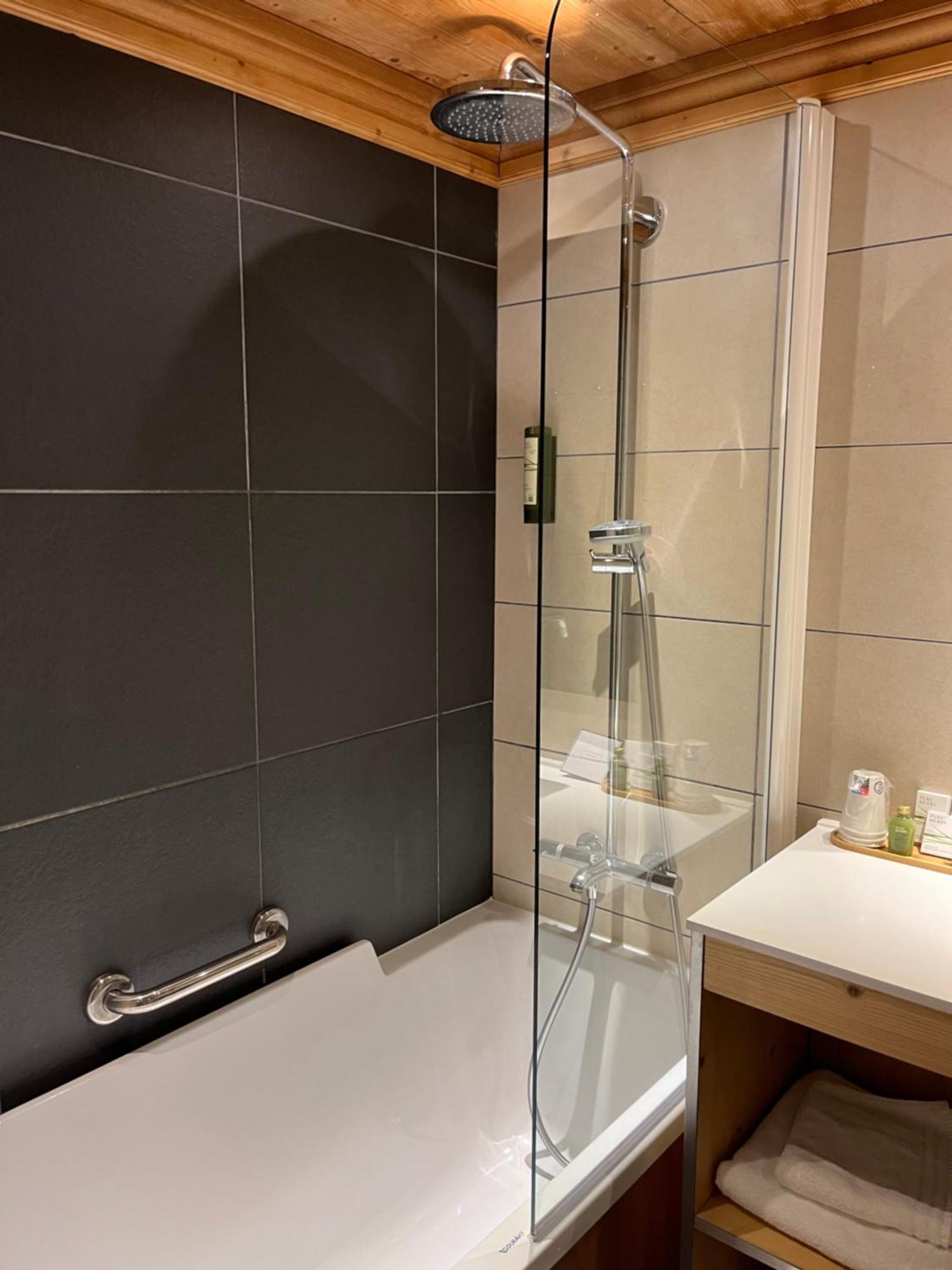 Chambre Triple Supérieure - Accès Gratuit au Spa