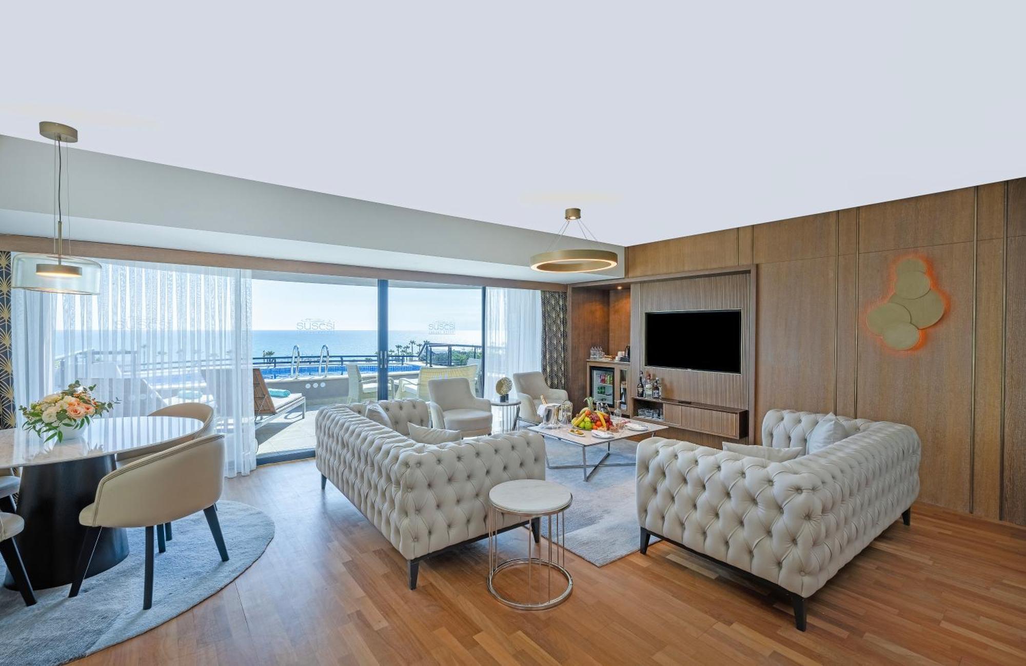 Royal Suite with Two Ways Airport Transfer,1765193366:JPEG