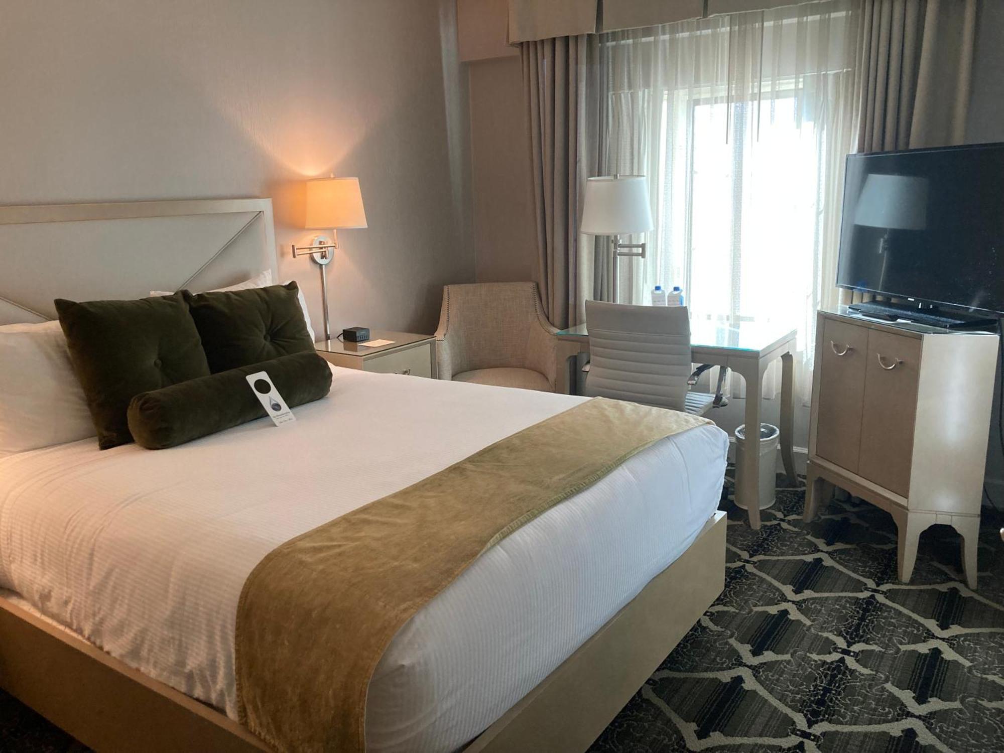 Small Queen Room