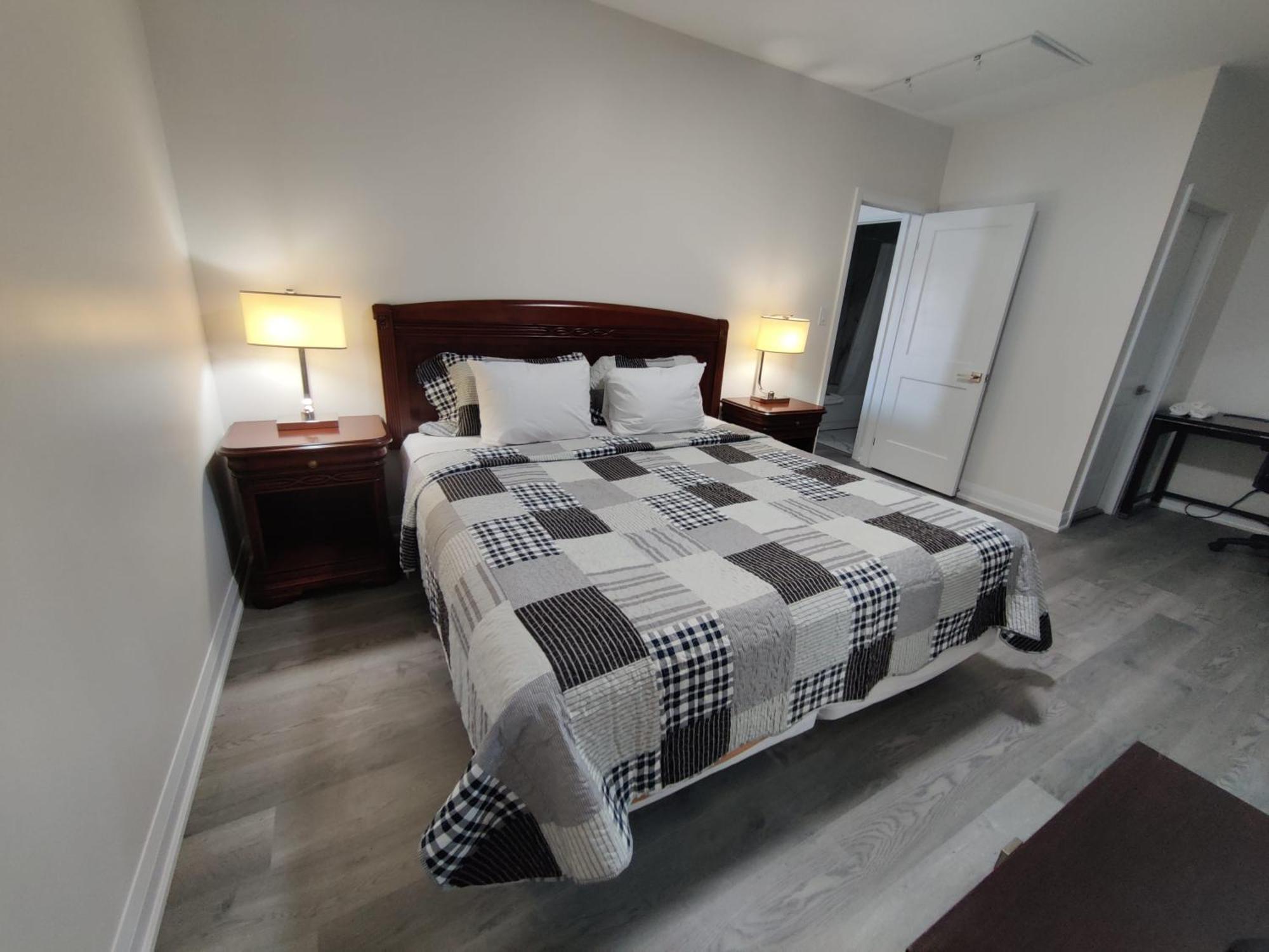 Standard Family Room,1765314316:JPEG