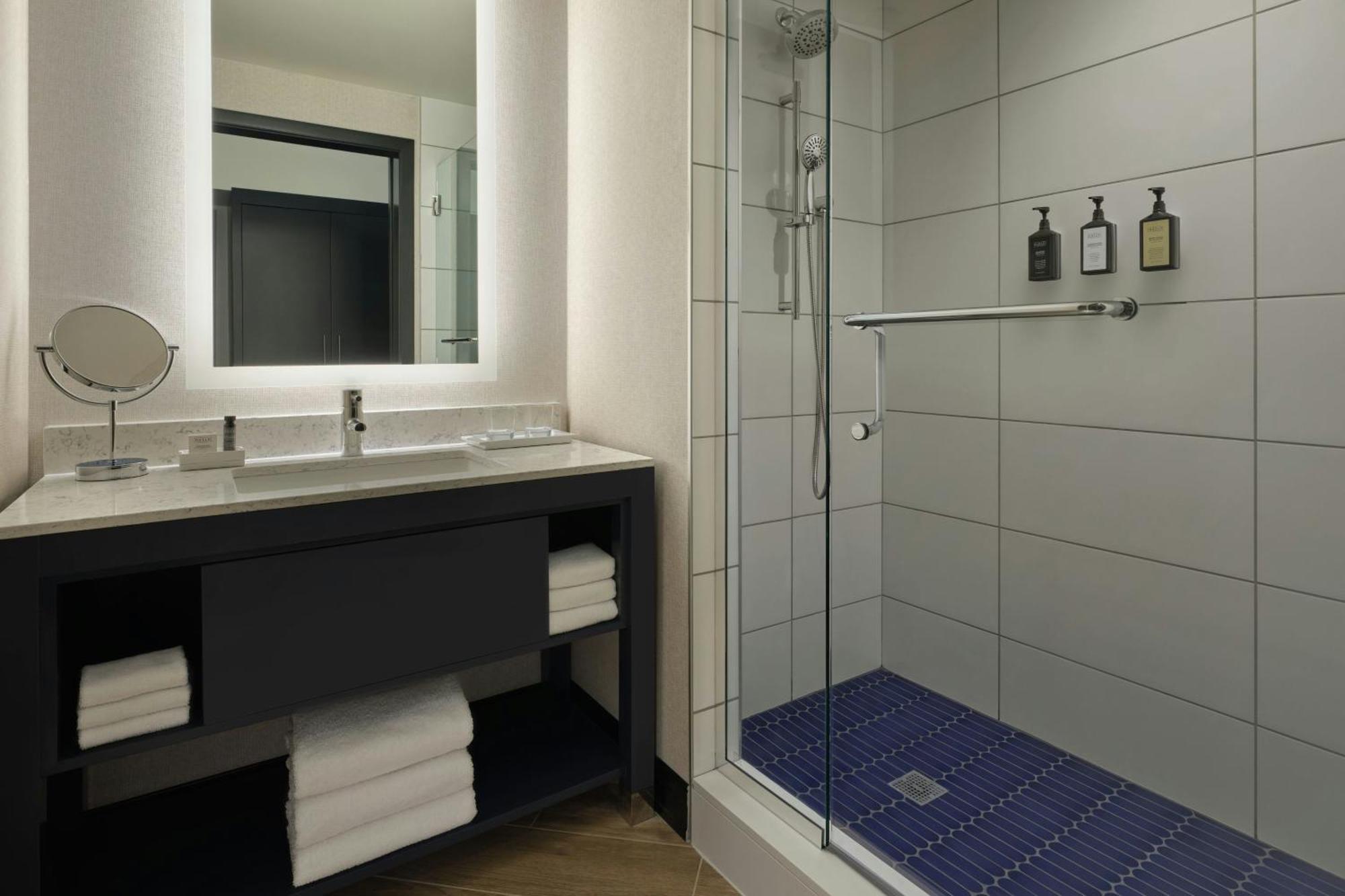 Deluxe Queen Room with Two Queen Beds and City View