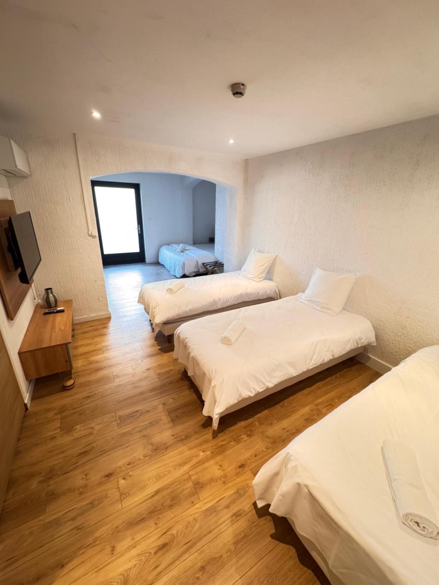 Chambre Familiale Adaptée aux Personnes à Mobilité Réduite