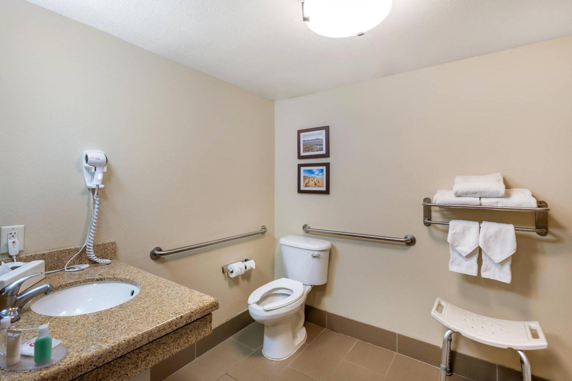 King Room - Accessible/Non-Smoking