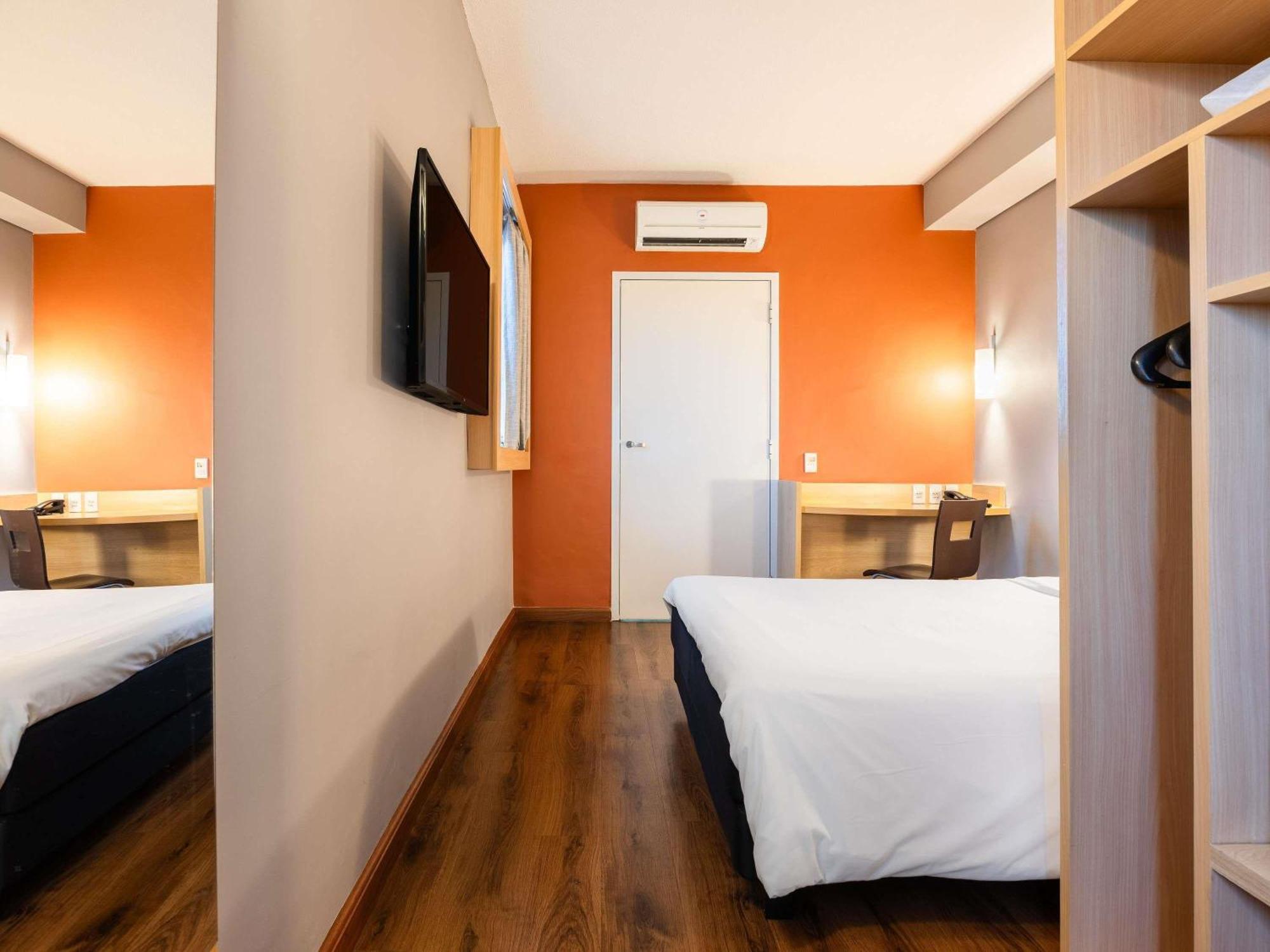 Quarto Duplo Standard Adaptado