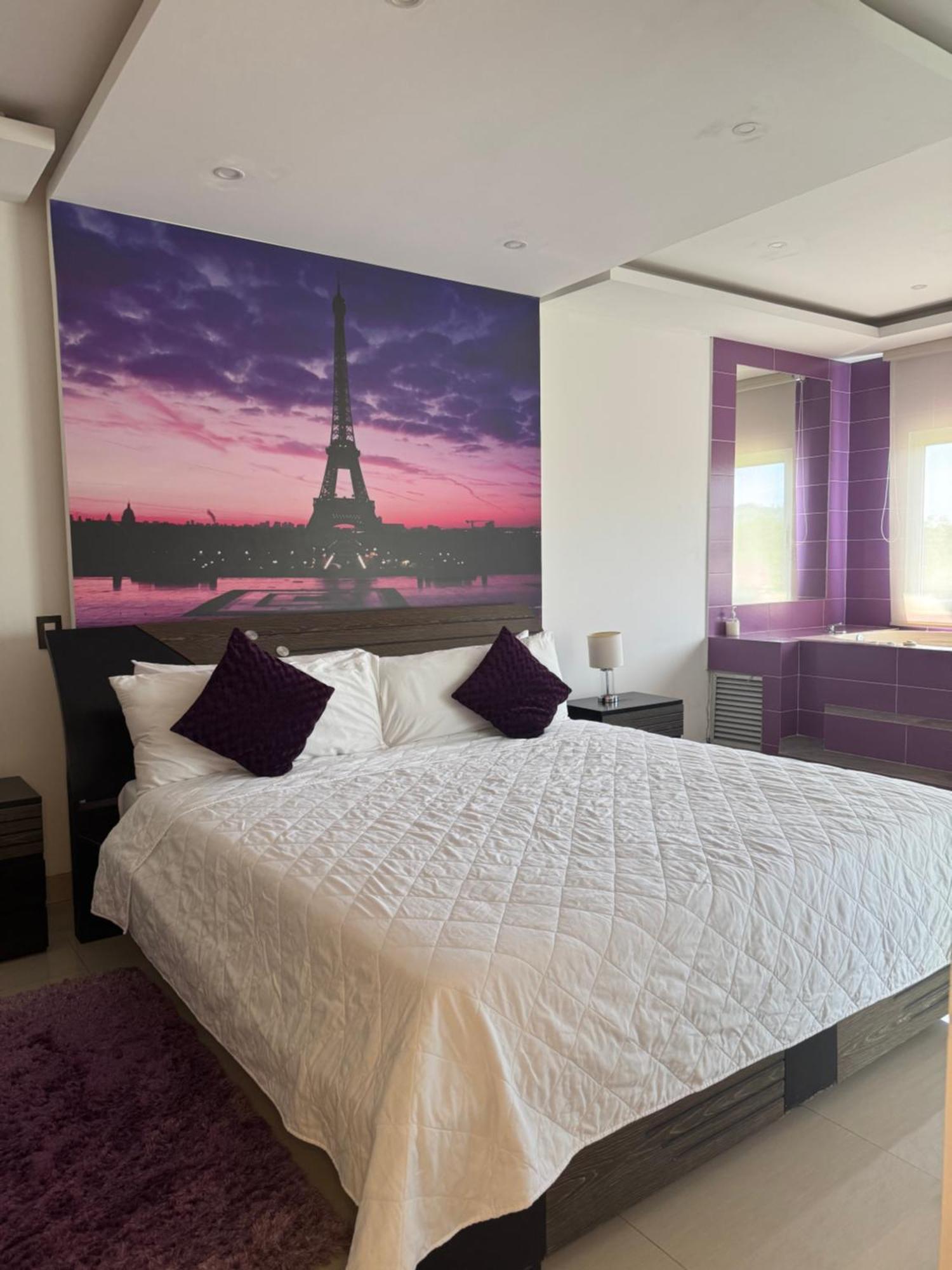 Deluxe Suite,1765396790:JPEG