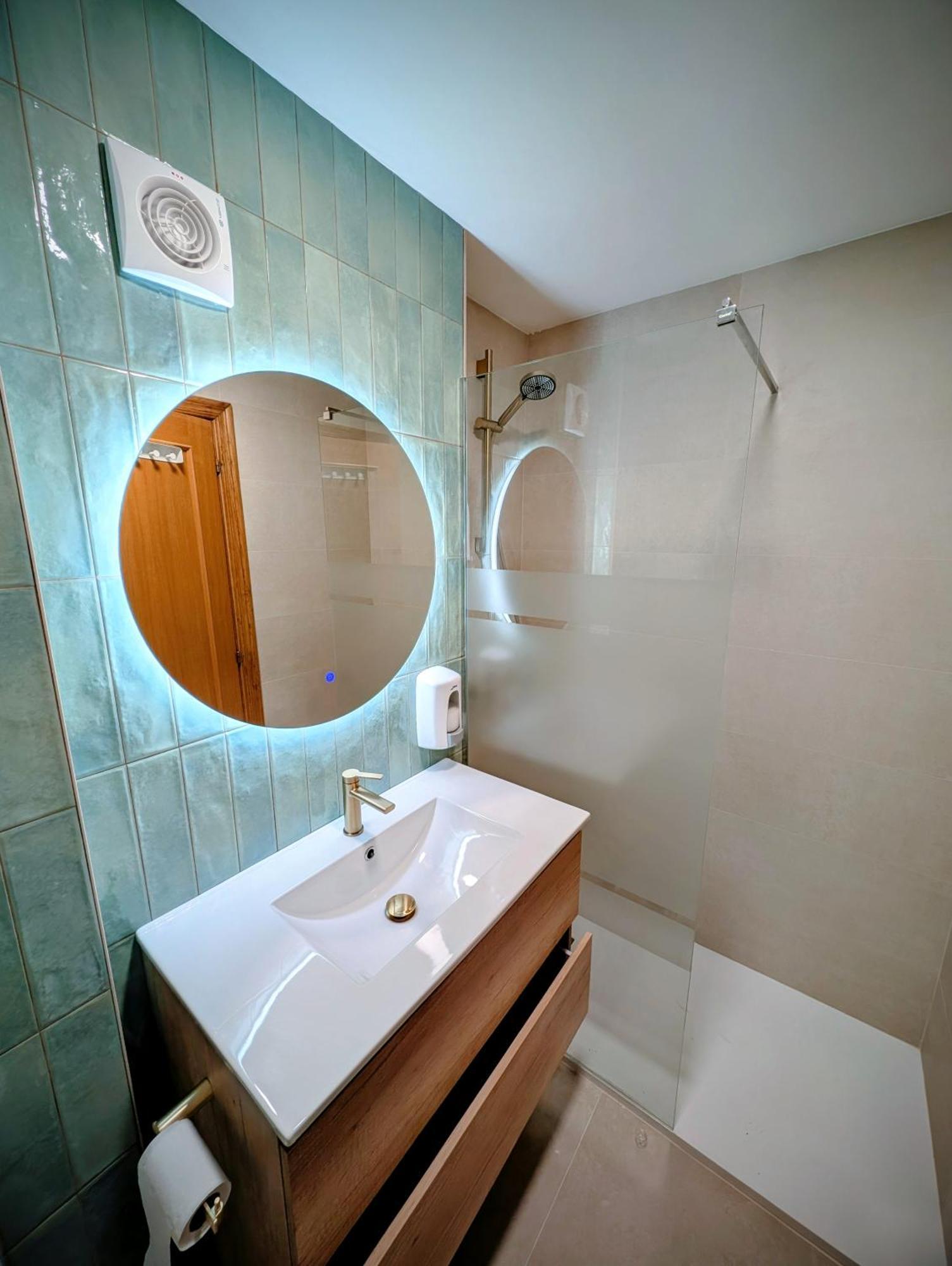 Habitación Individual con baño compartido