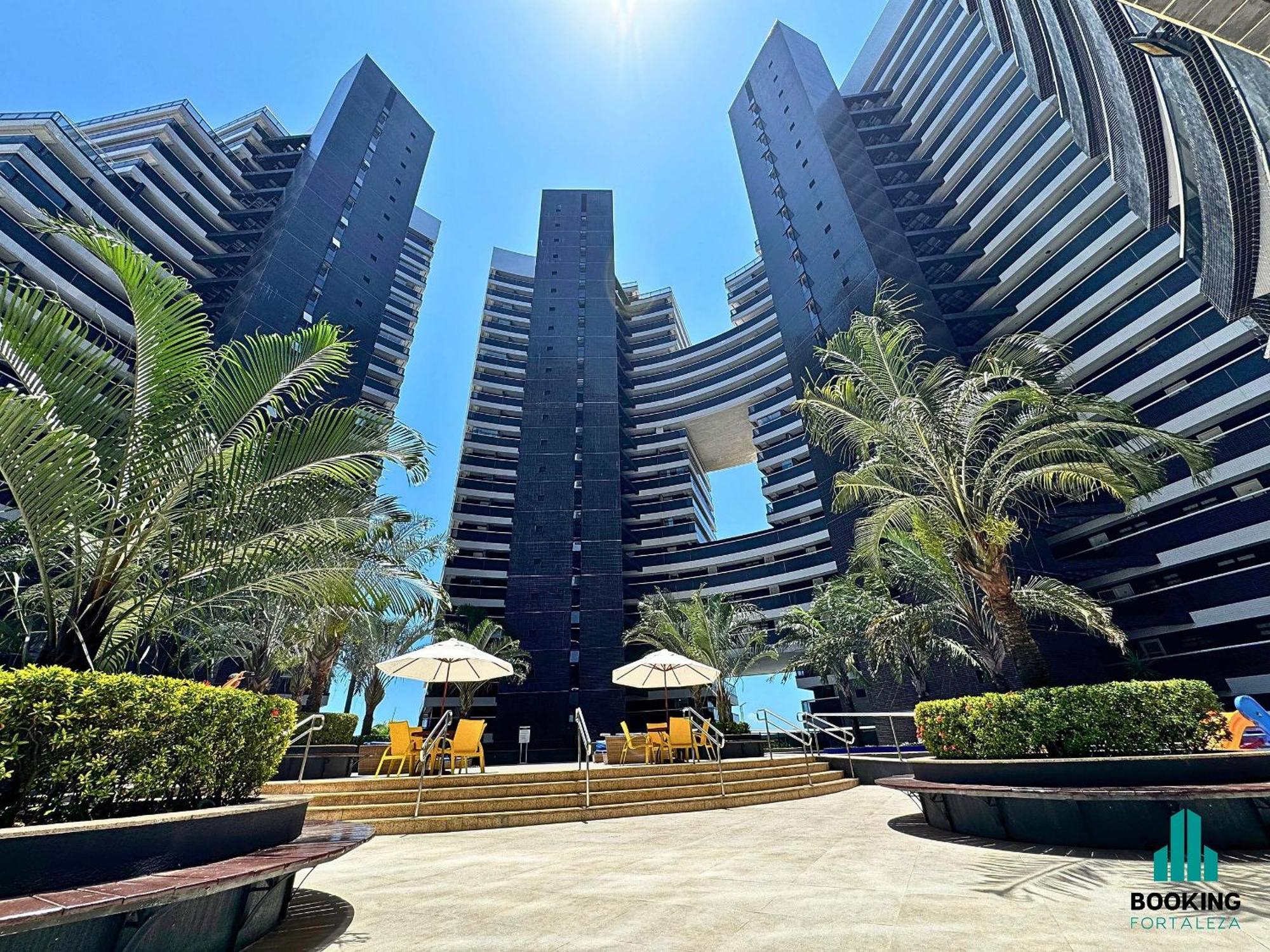 Apartamento com Varanda