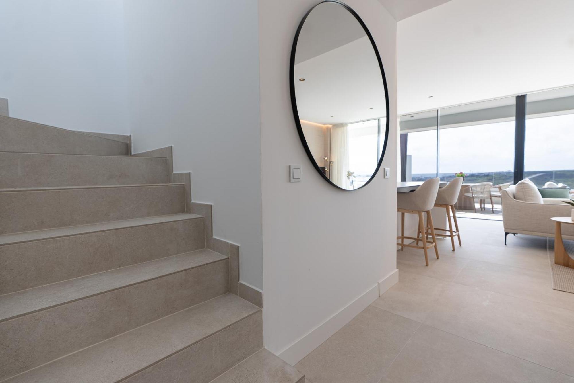 Three-Bedroom Apartment Sea View,1765461206:JPEG