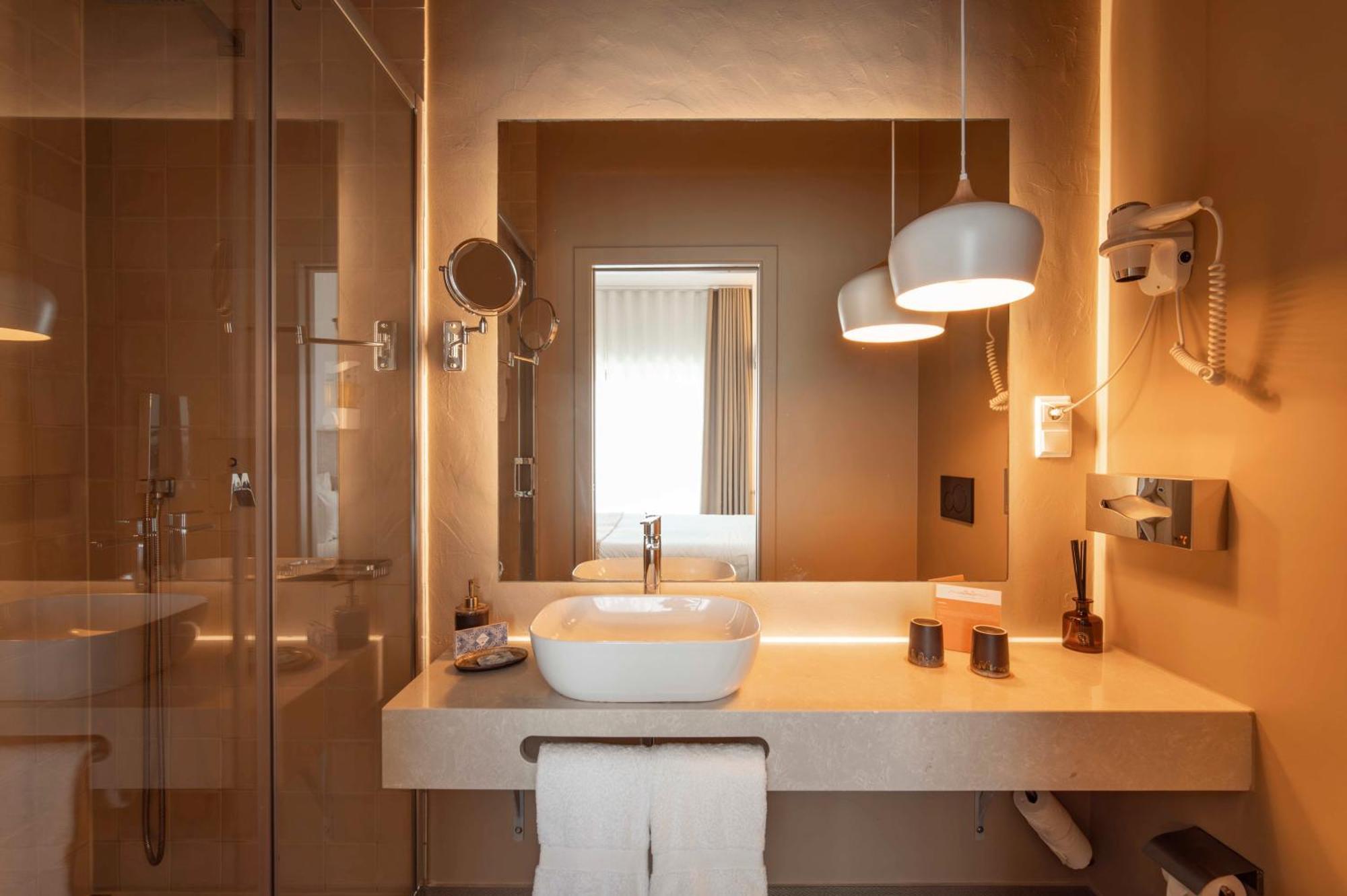 Quarto Twin Standard