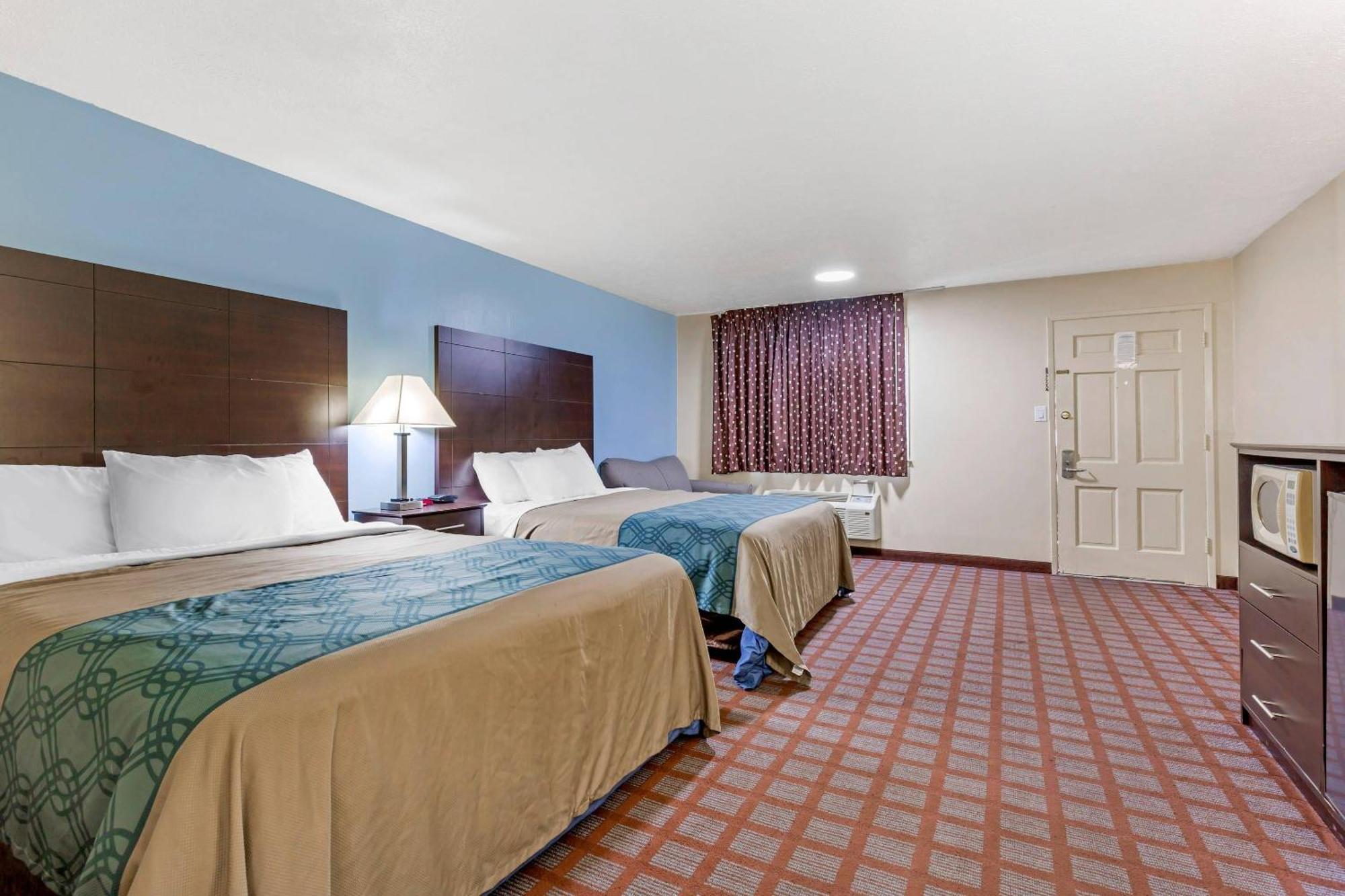 Standard Room 2 Queen Beds - Non Smoking