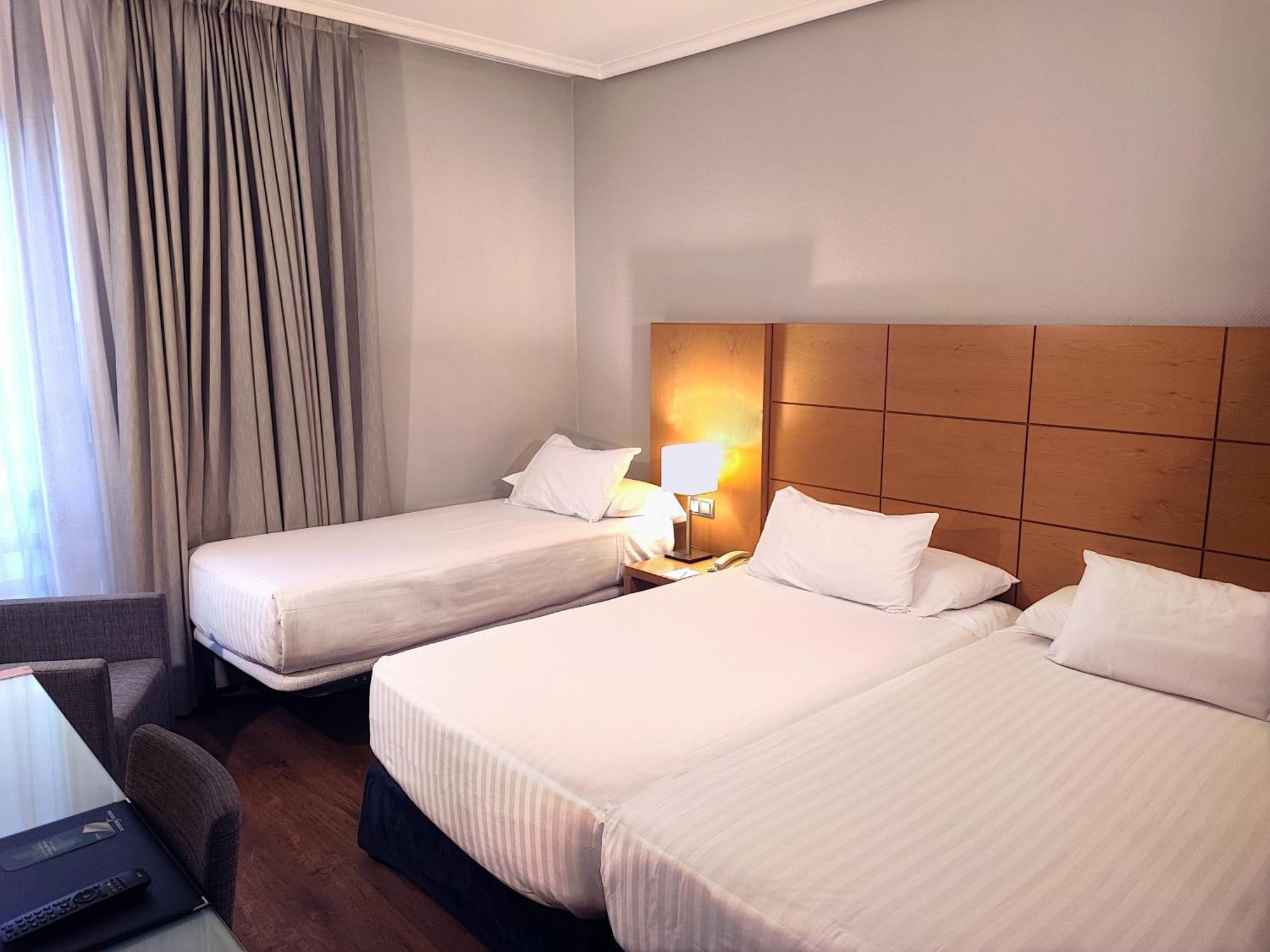 Standard Double Room with Extra Bed,1021323562:JPEG