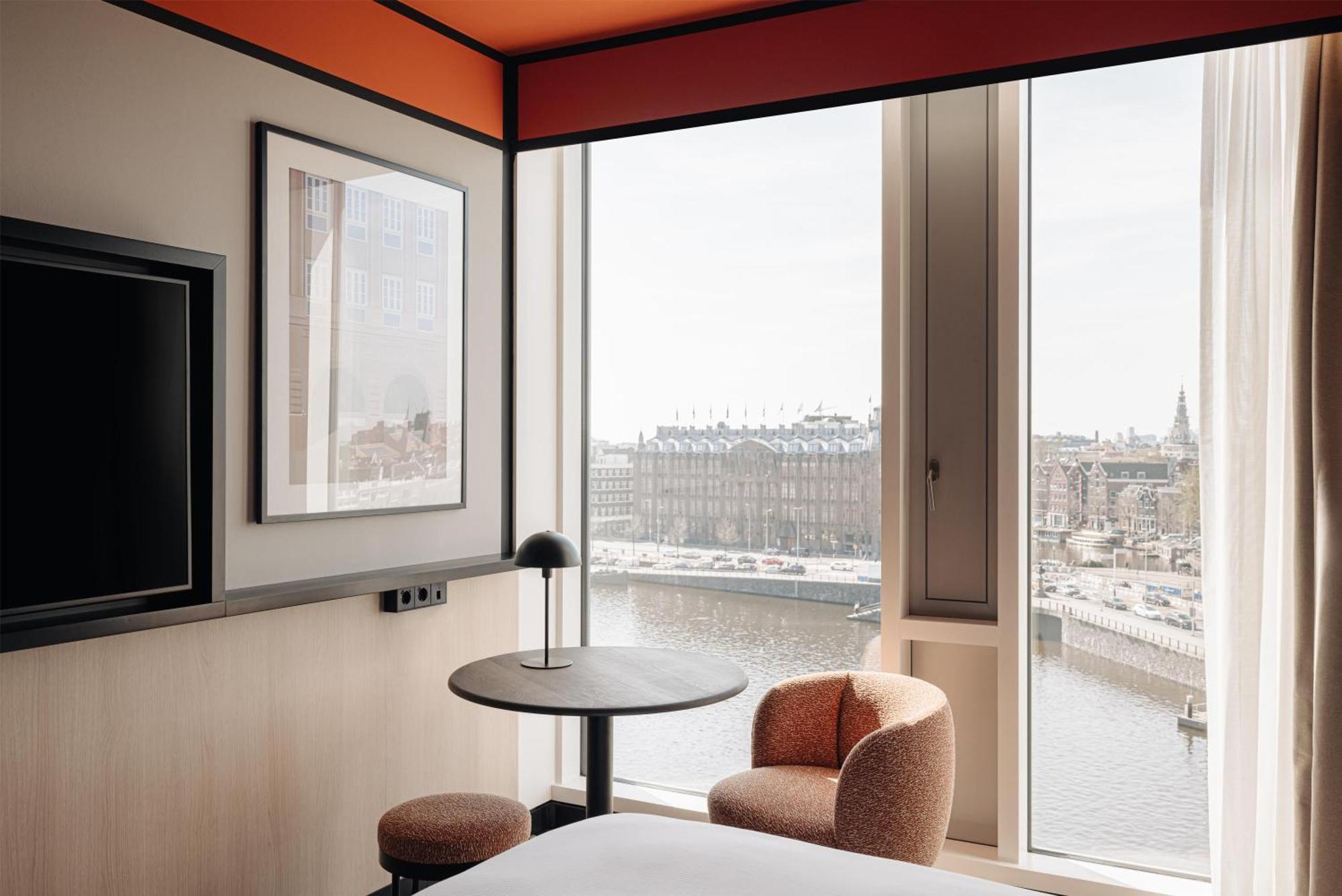 Deluxe Zimmer mit Kingsize-Bett, Stadtblick und Kanalblick
