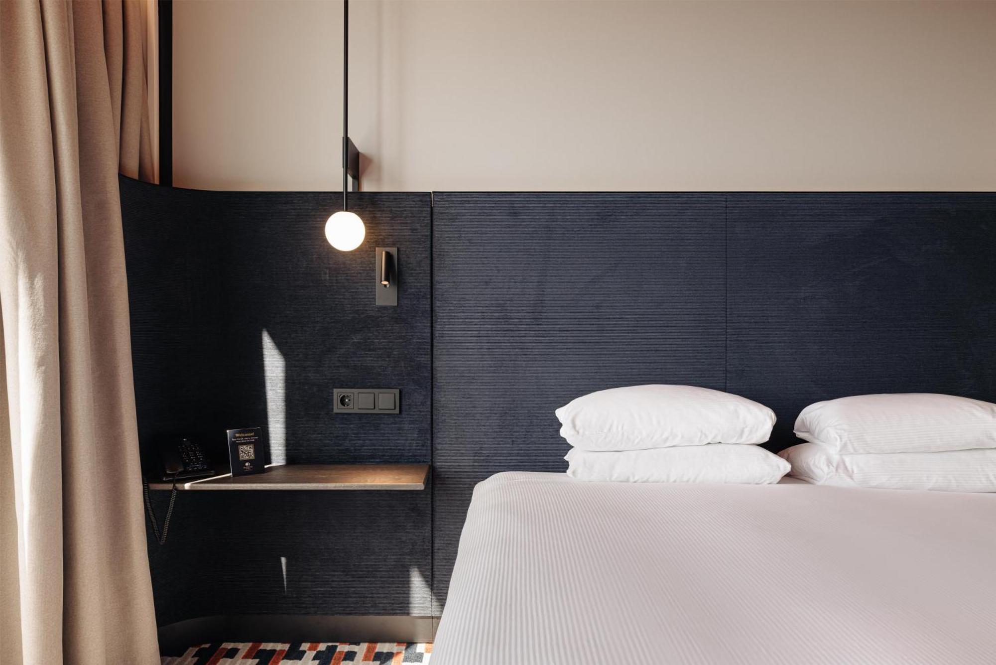 Zimmer mit Kingsize Bett