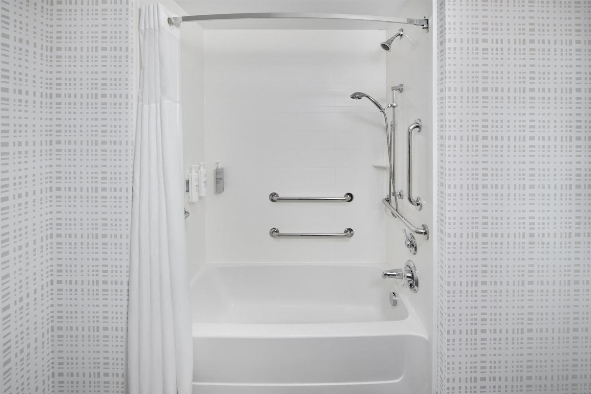King Room - Mobility Access/Non-Smoking