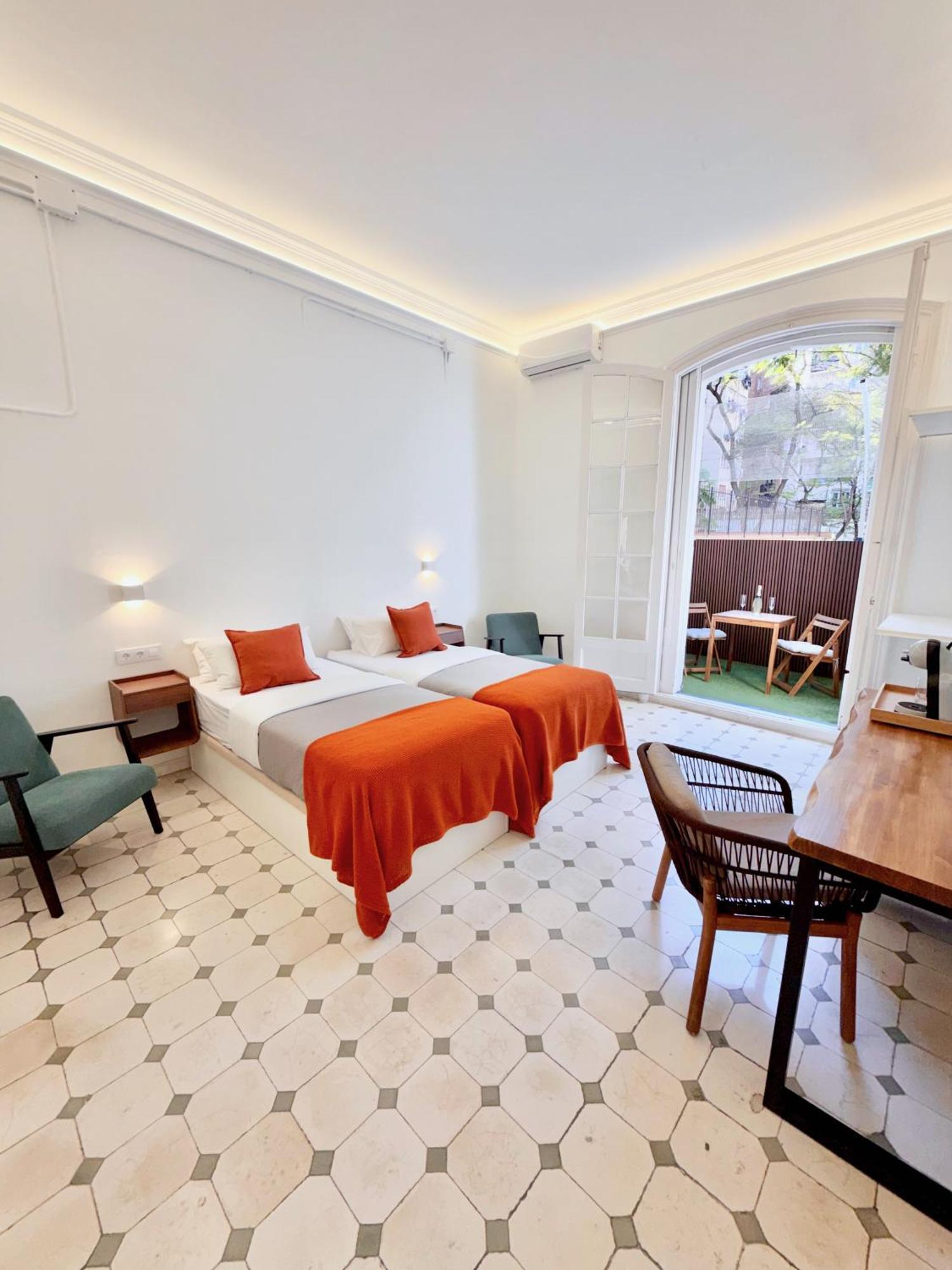 Chambre Lit Queen-Size avec Balcon