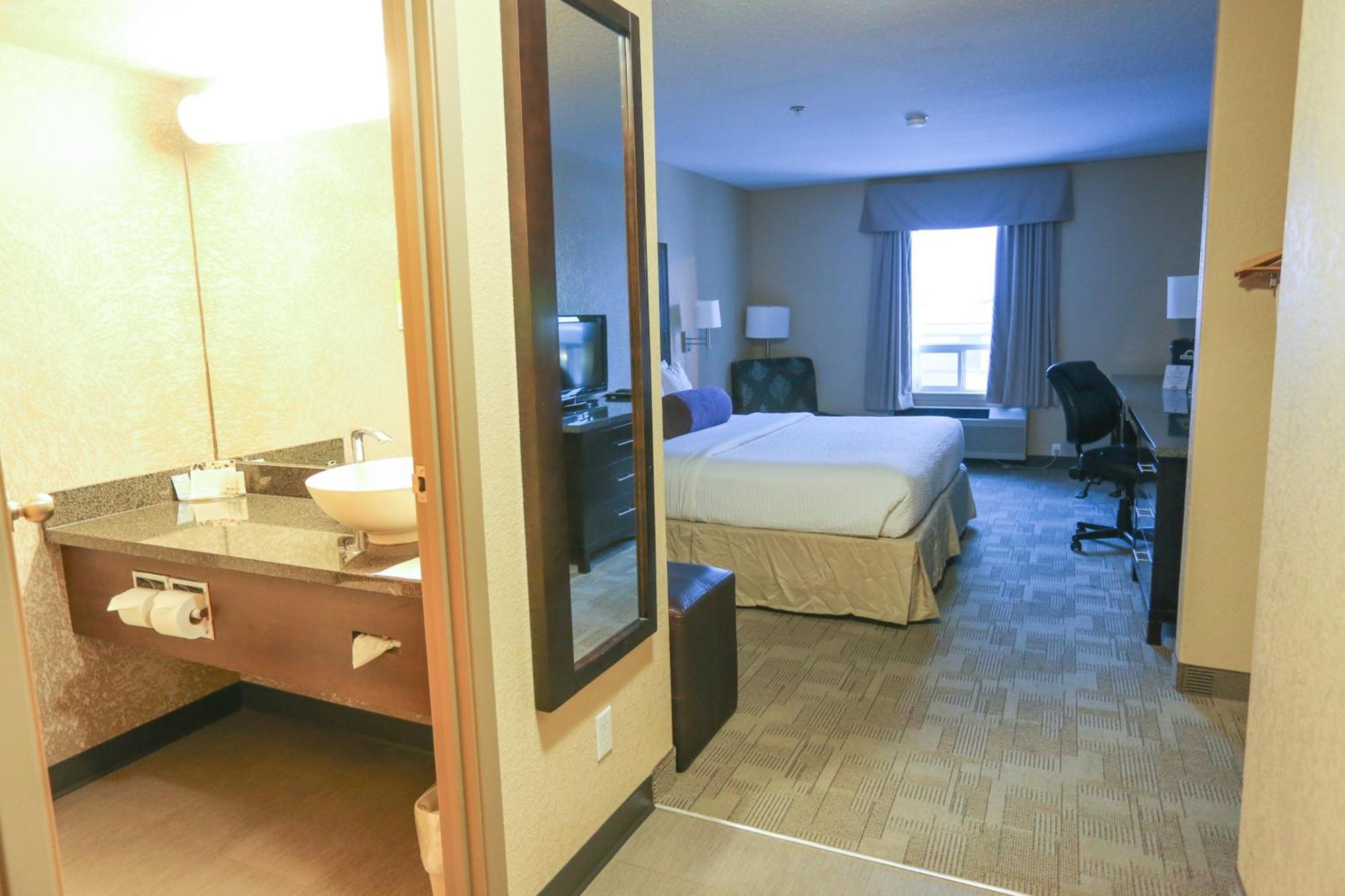 King Room Spa Bath,1765901086:JPEG