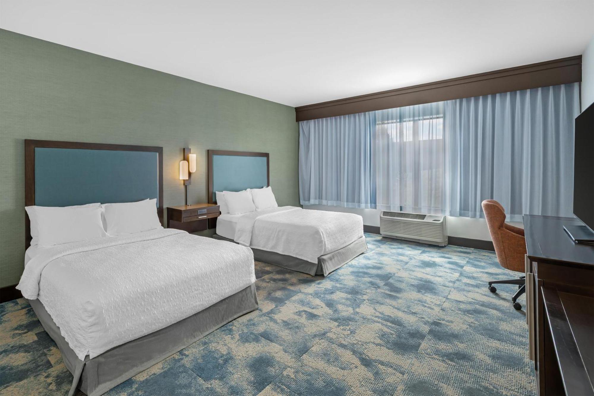 Queen Room with Two Queen Beds - Mobility Access/Non-Smoking