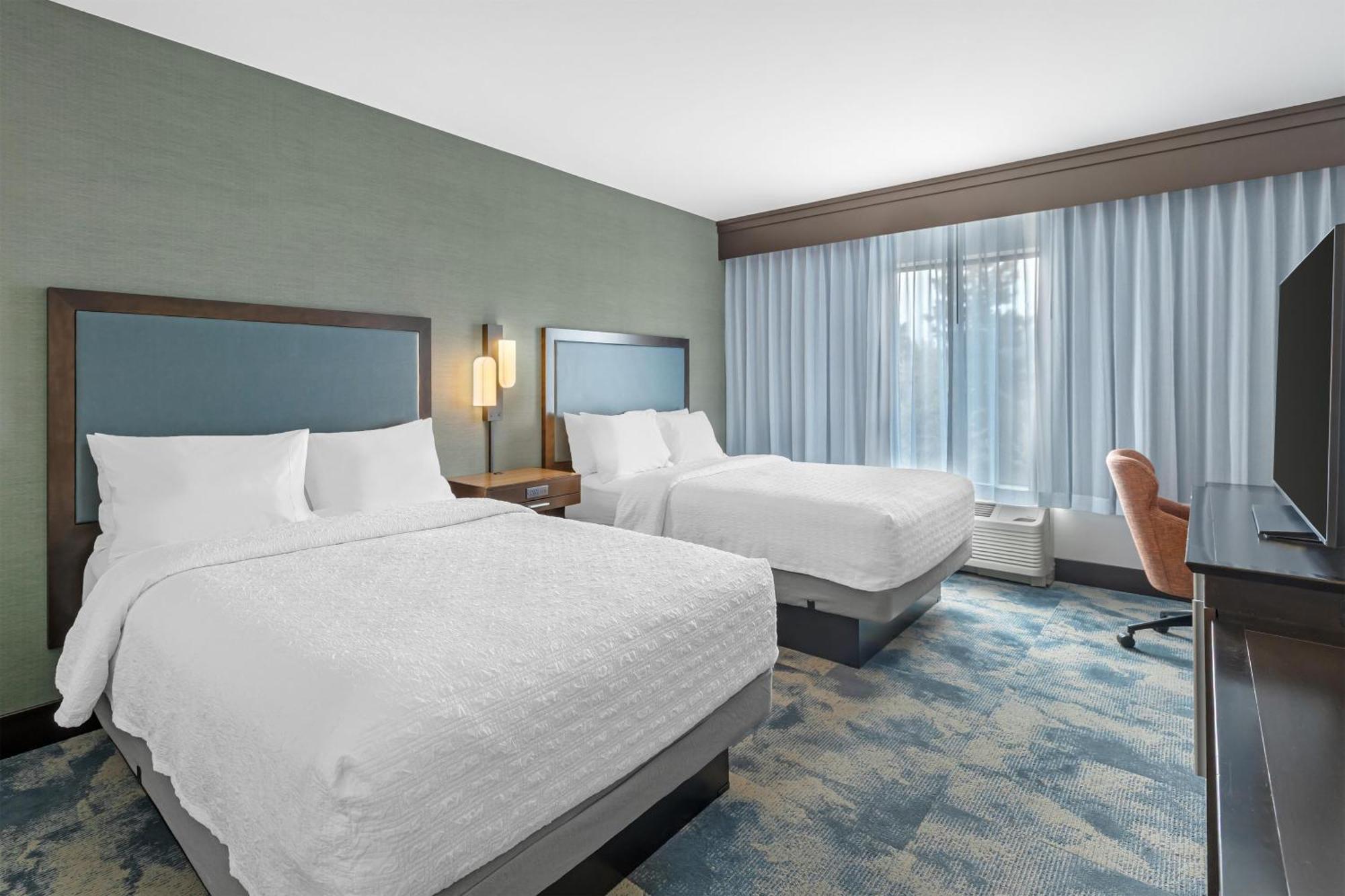 Queen Room with Two Queen Beds - Hearing Access/Non-Smoking