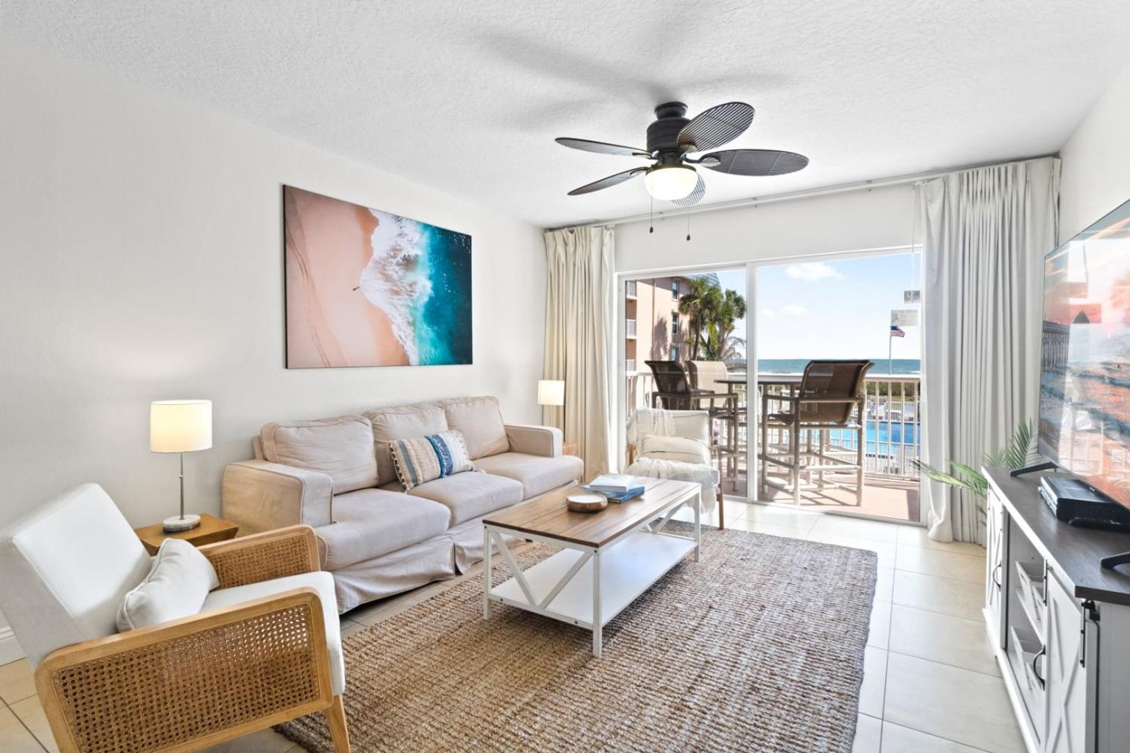 Direct Oceanfront Three-Bedroom Apartment - Unit 39