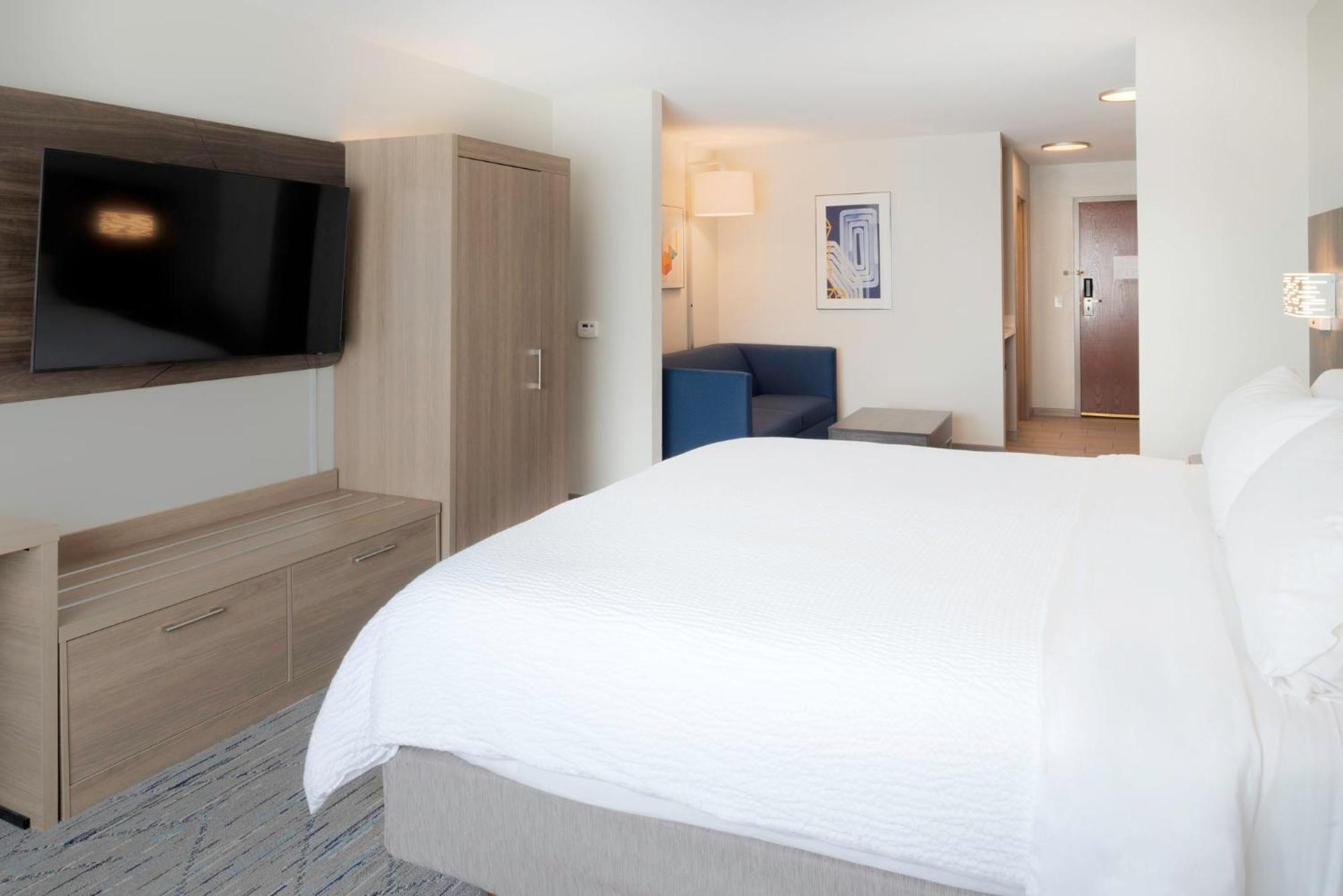 King Suite with Sofa Bed