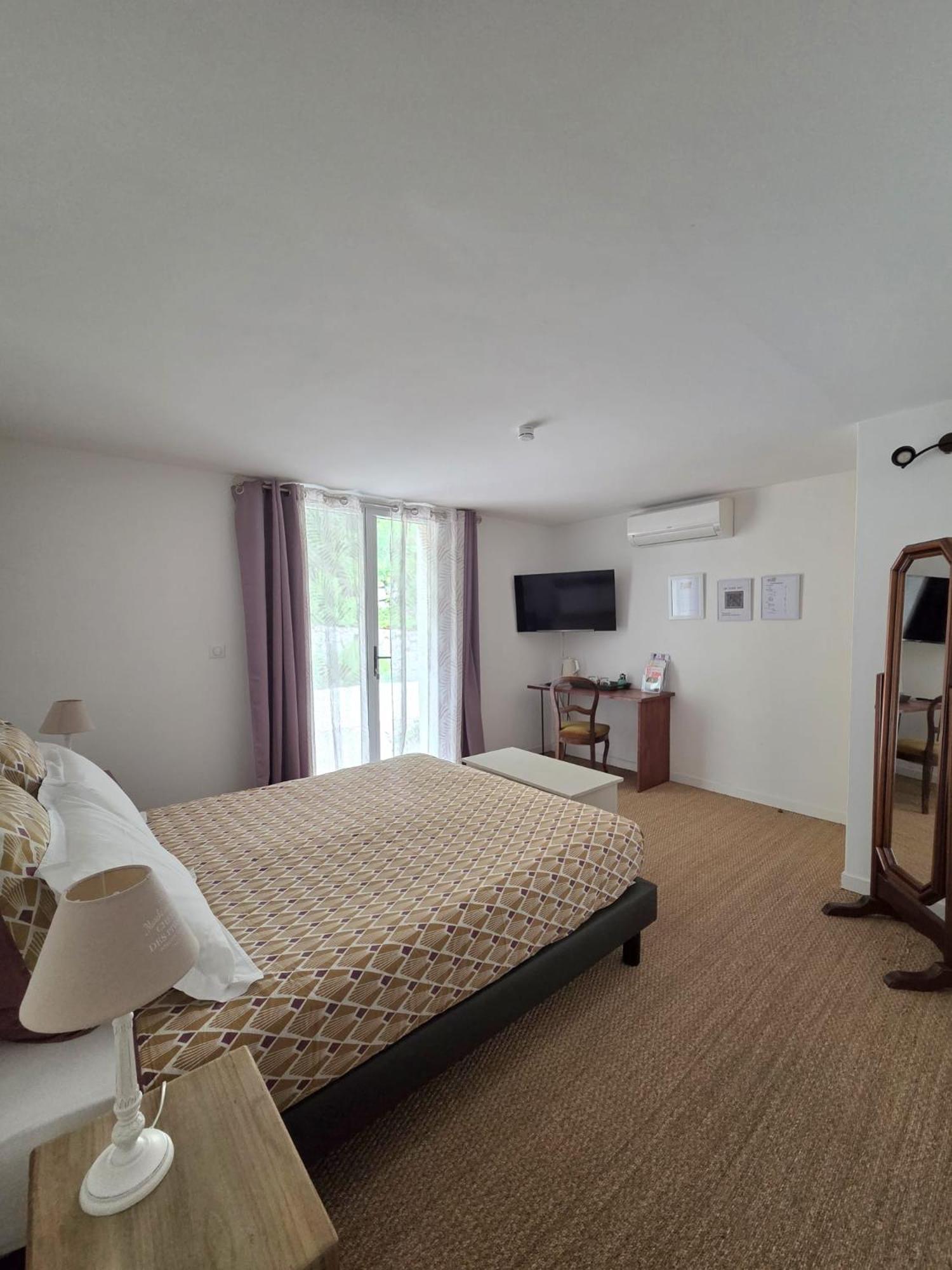 Chambre Double avec Salle de Bains Privative Extérieure