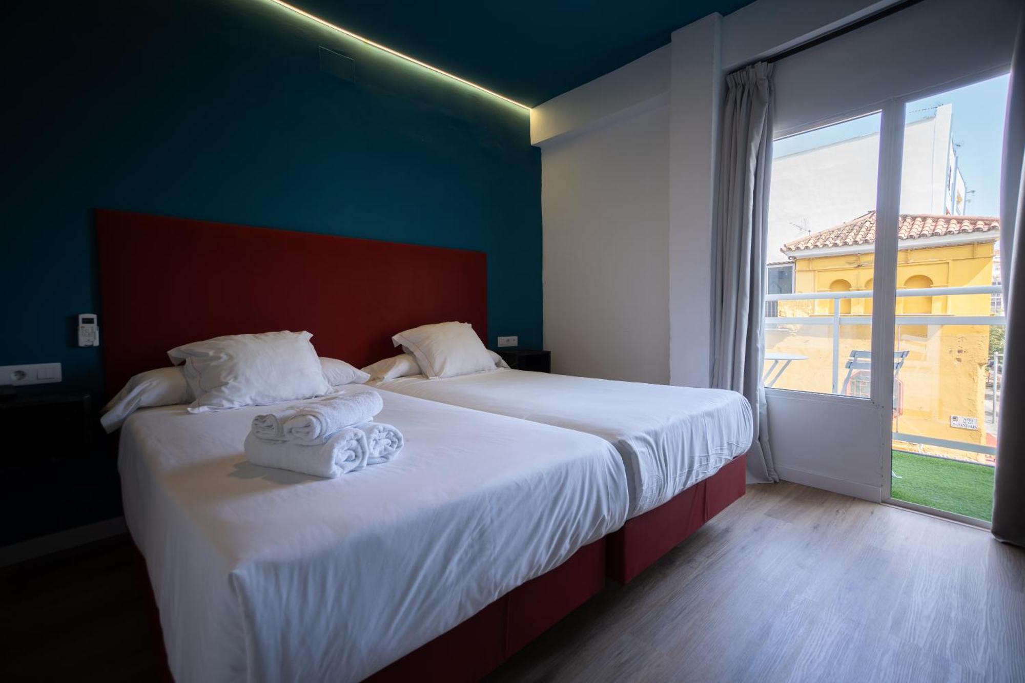 Doppel-/Zweibettzimmer mit Stadtblick