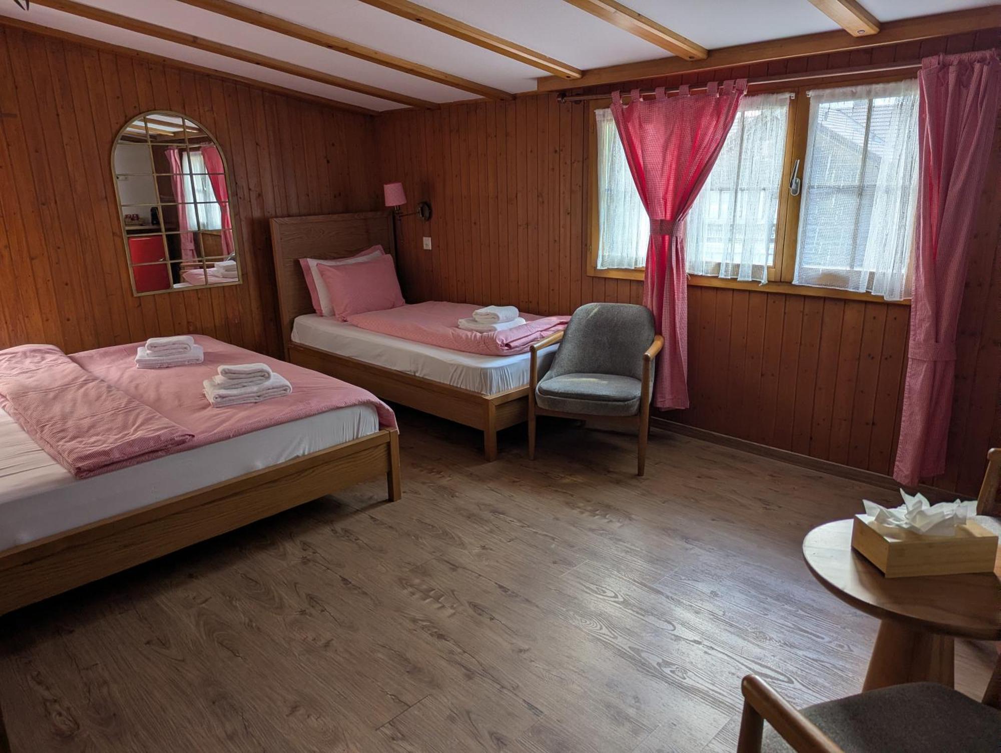 Triple Room,1639550680:JPEG