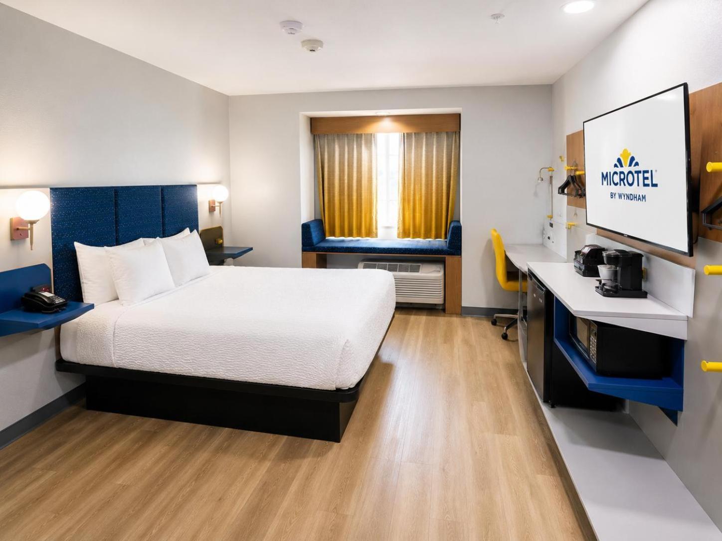 One-Bedroom Suite - Disability Access/Non-Smoking