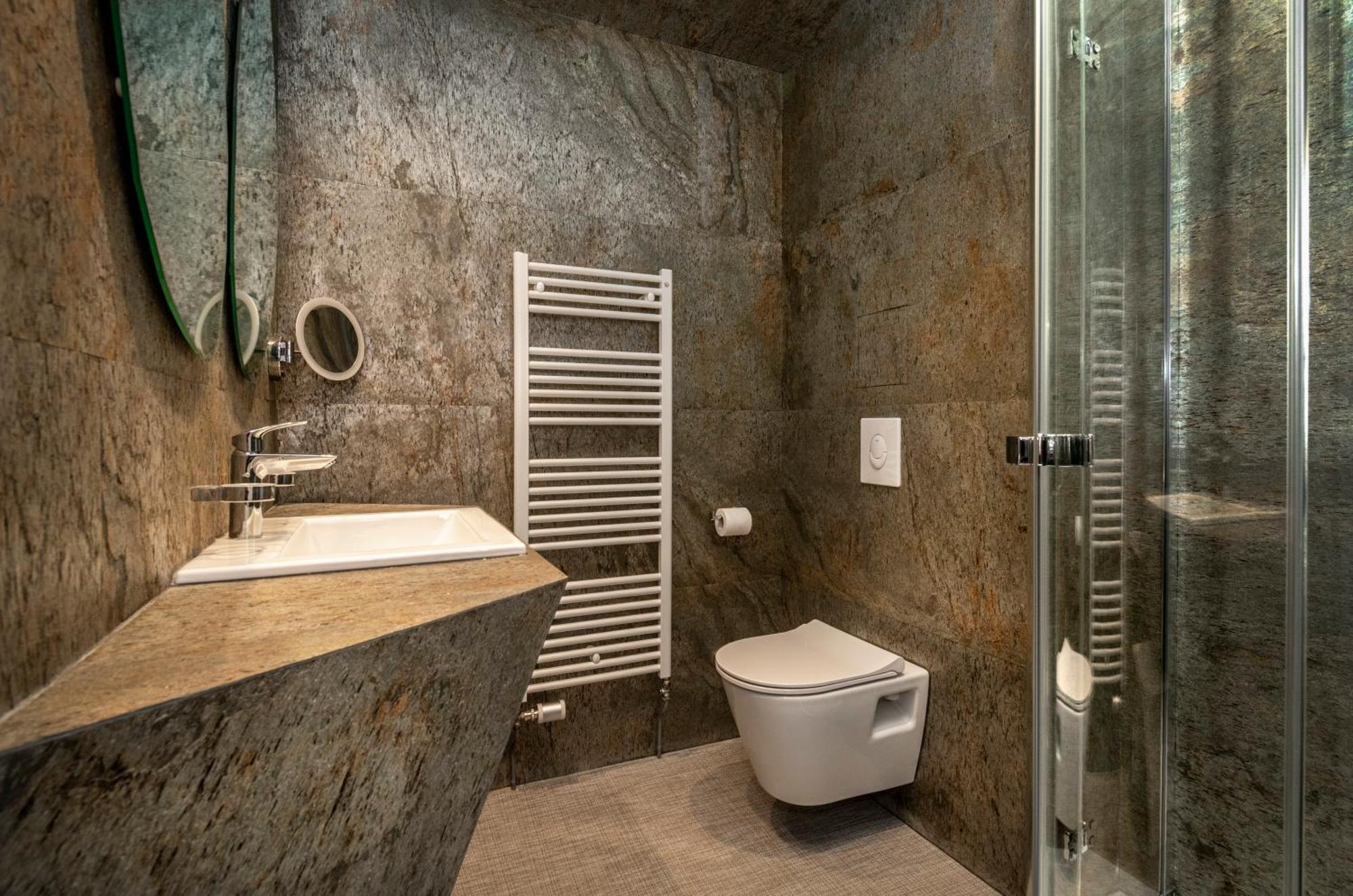 Chambre Triple avec Douche