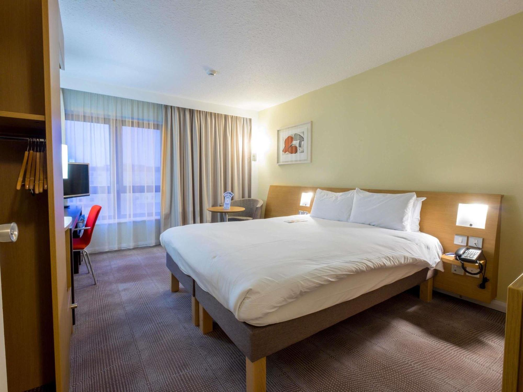 Superior Double Room Mobility Accessible,1770440819:JPEG