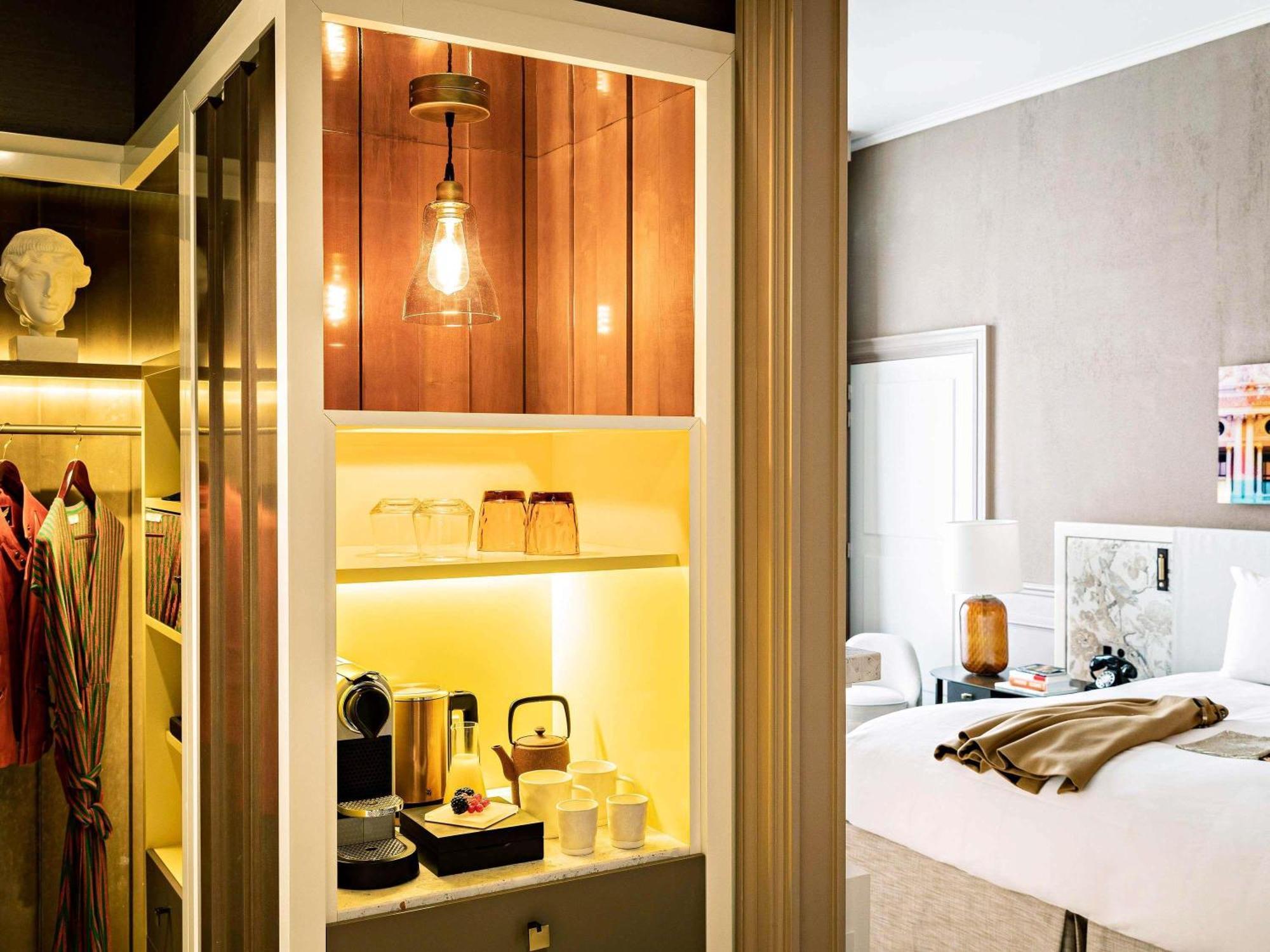 Chambre Premium de Luxe avec 1 Lit Queen-Size - Vue sur Cour ou Rue Scribe
