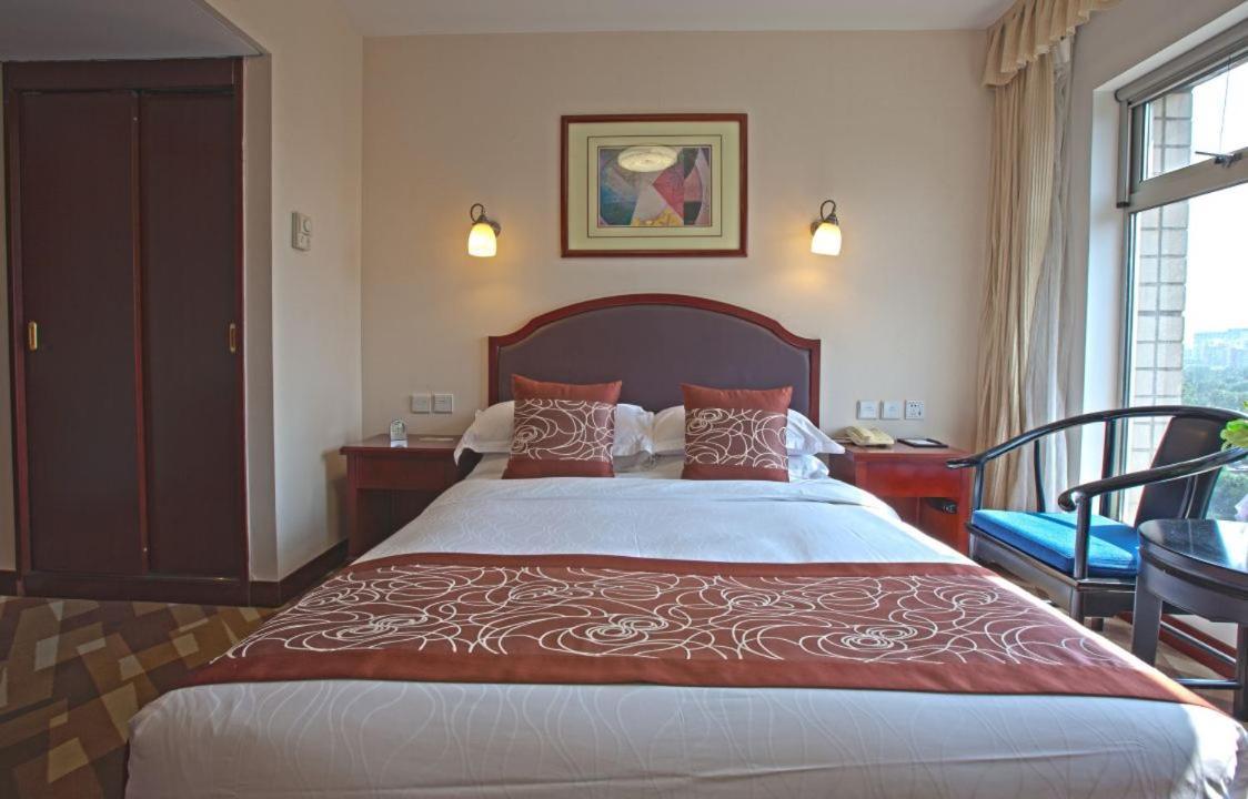 Comfort Double or Twin Room (Deep Sleep Bedding+Mini-Fridge+Umbrella)