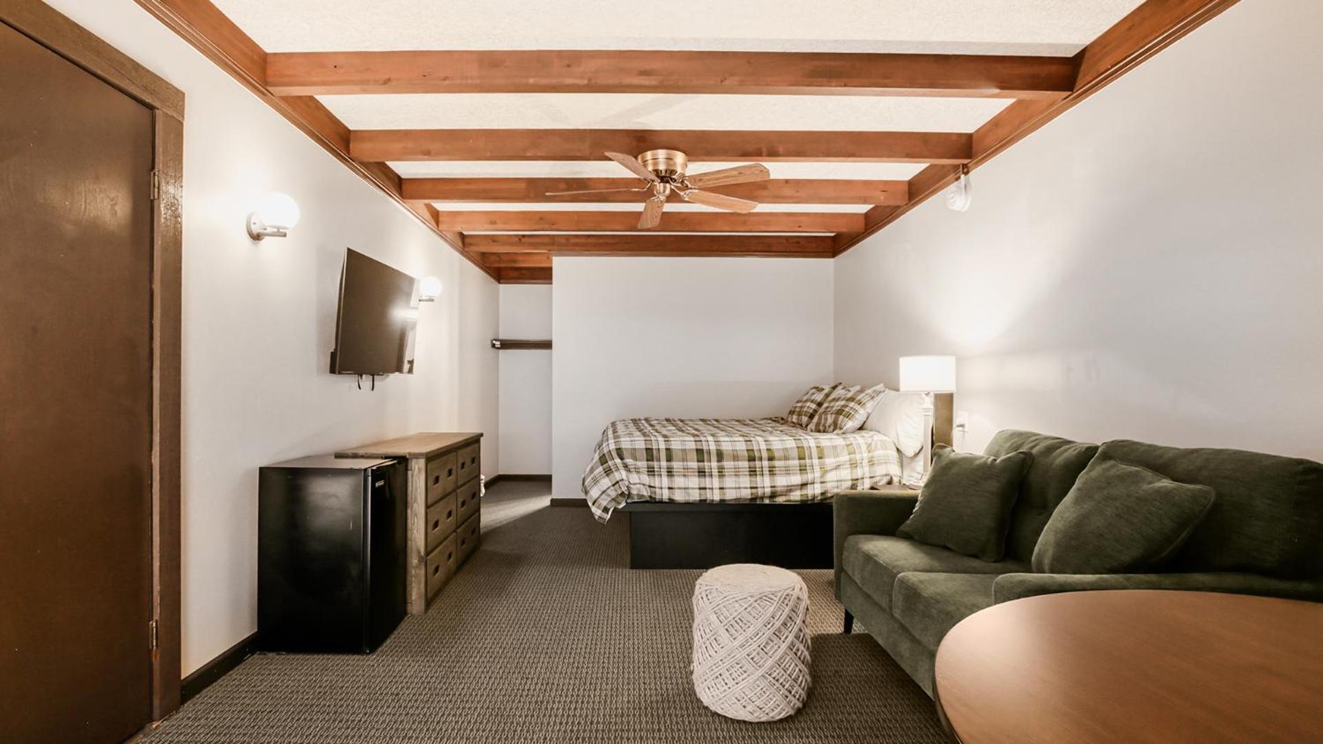 Deluxe Family Suite