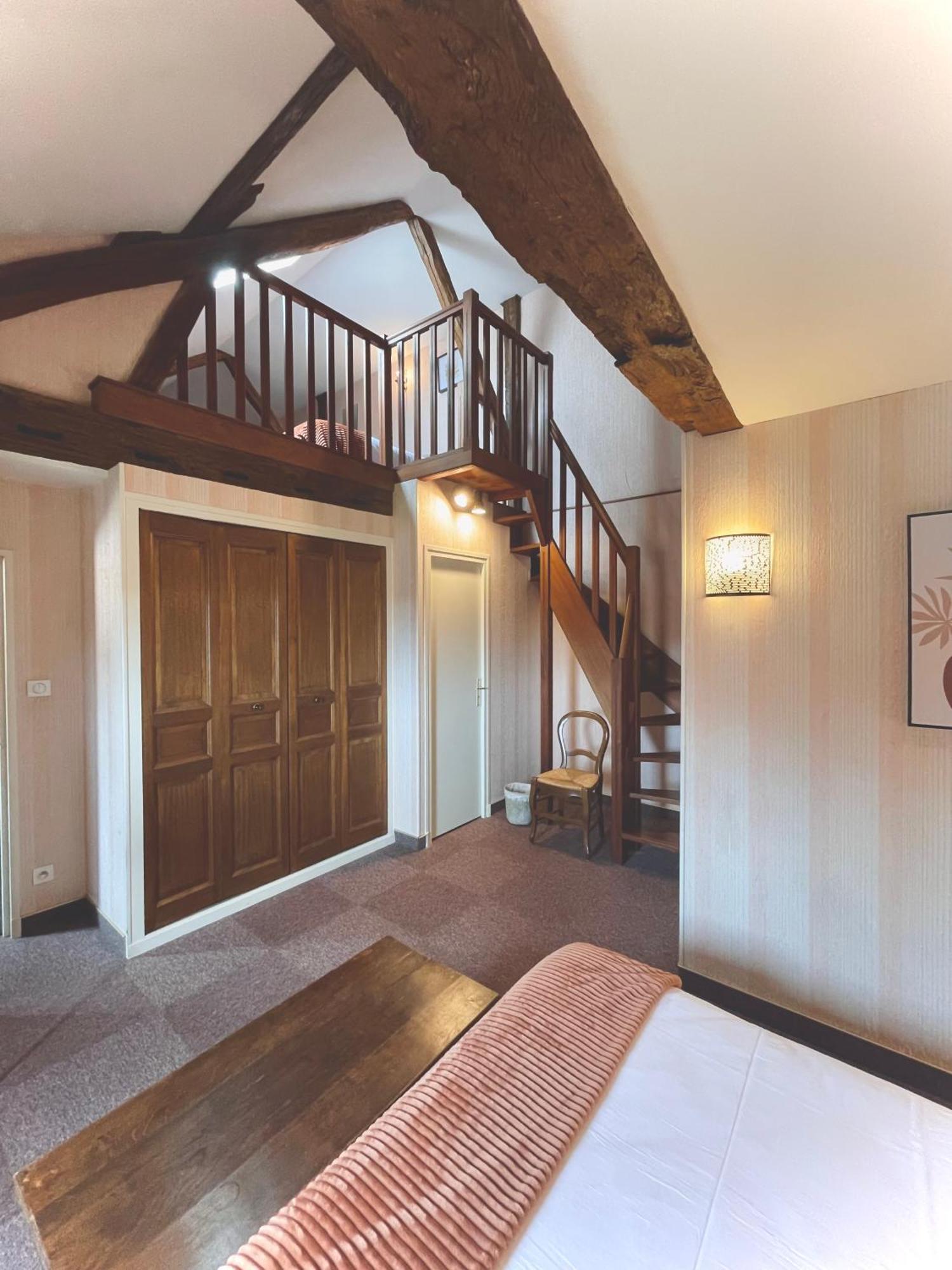 Chambre Familiale Mezzanine avec Salle de Bains Privative