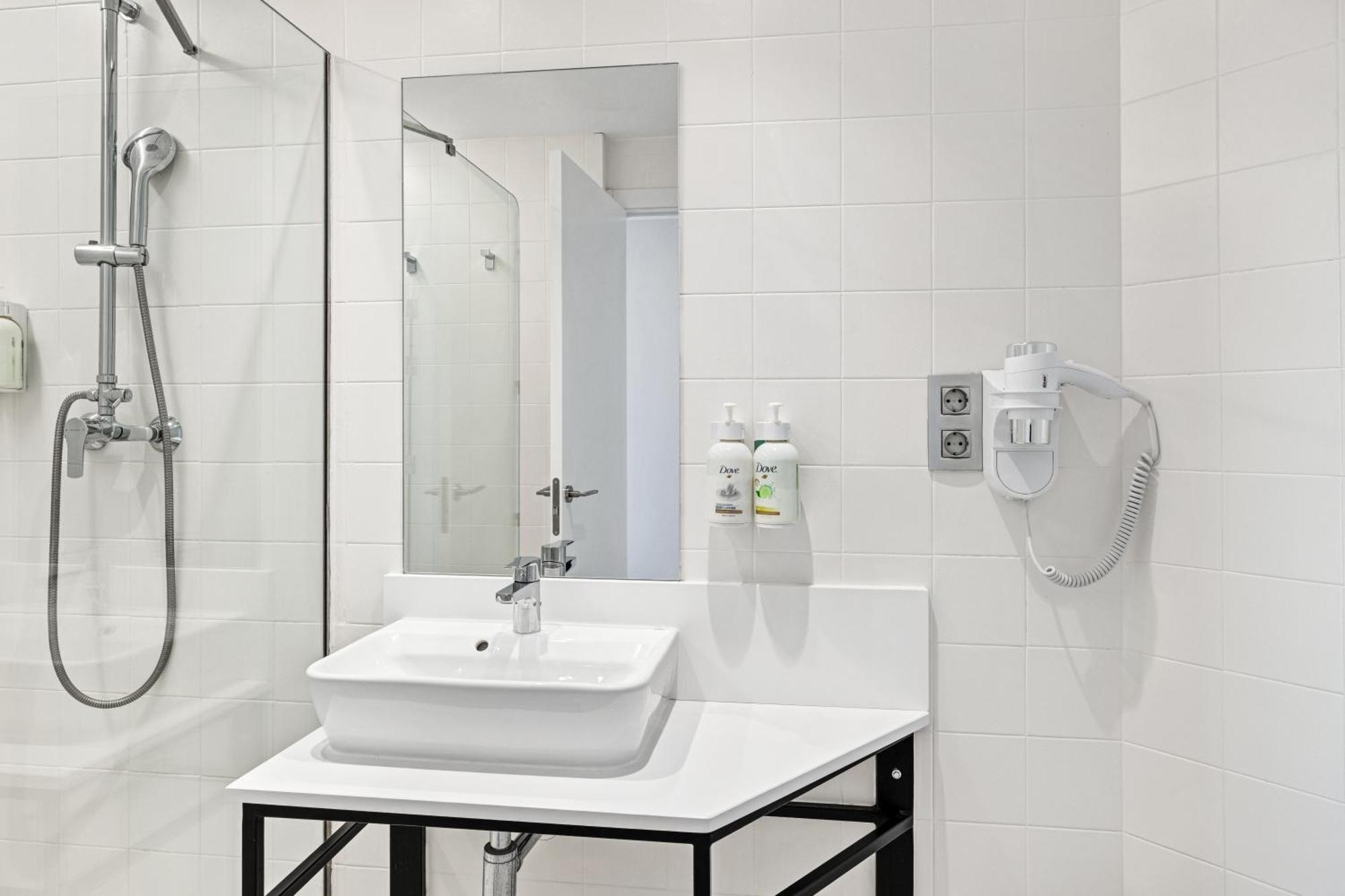 Quarto Duplo com Cama Extra (3 Adultos)
