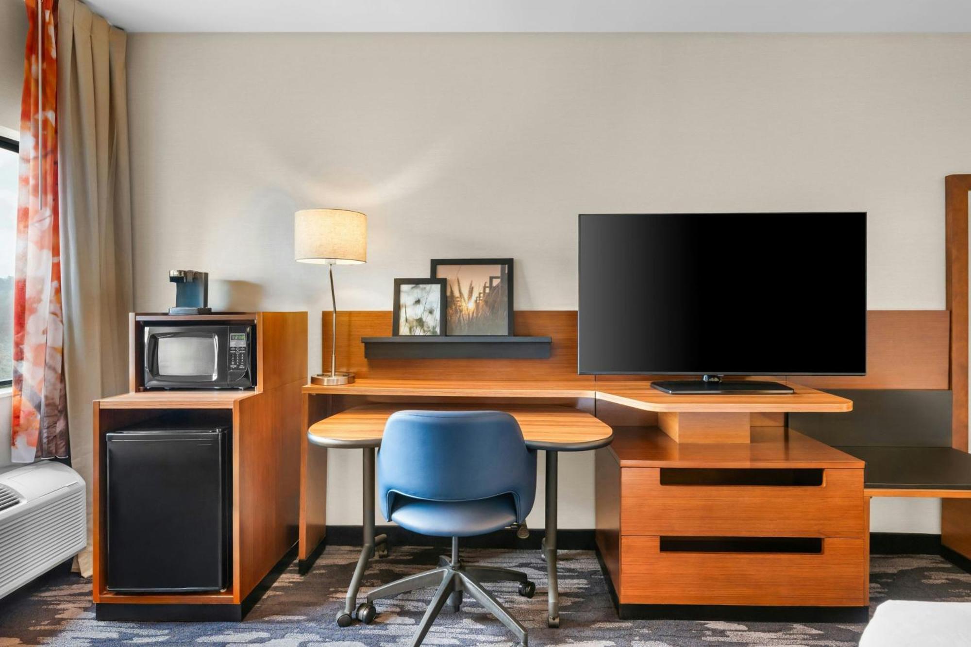 King Room with Sofa Bed