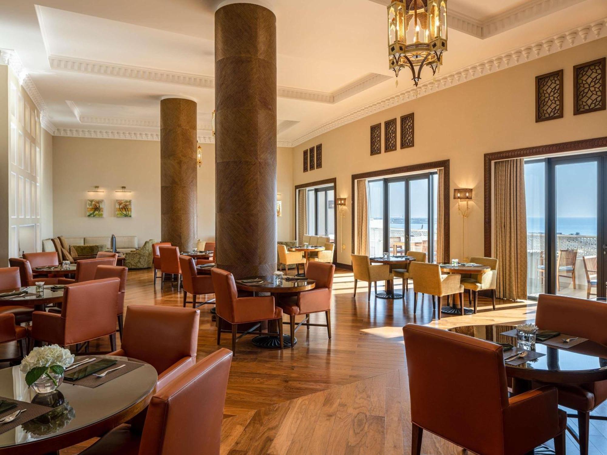 Chambre Lit King-Size Club avec Balcon - Vue sur Mer