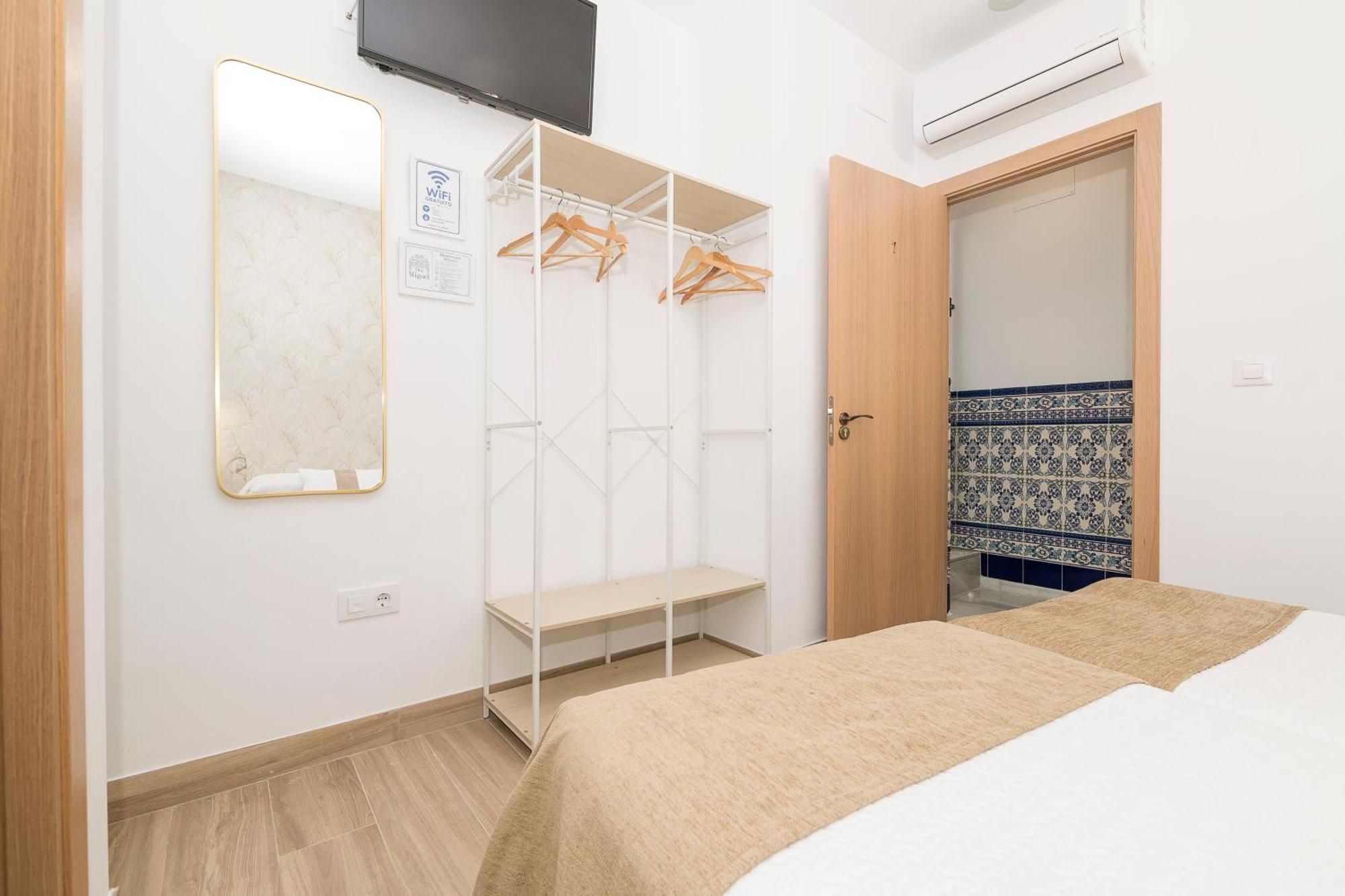 Kleines Zweibettzimmer