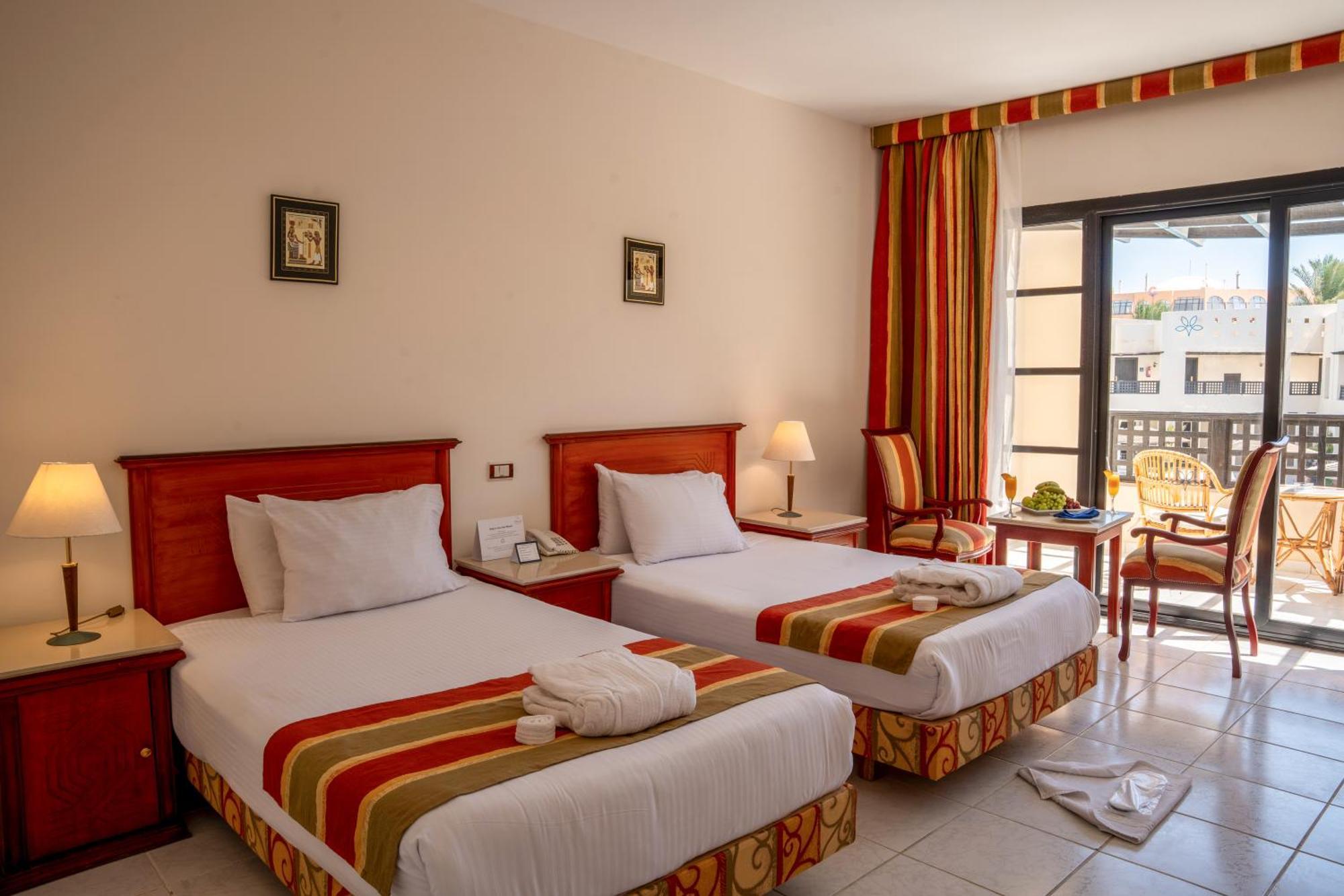 Quarto Twin Deluxe com Vista Jardim