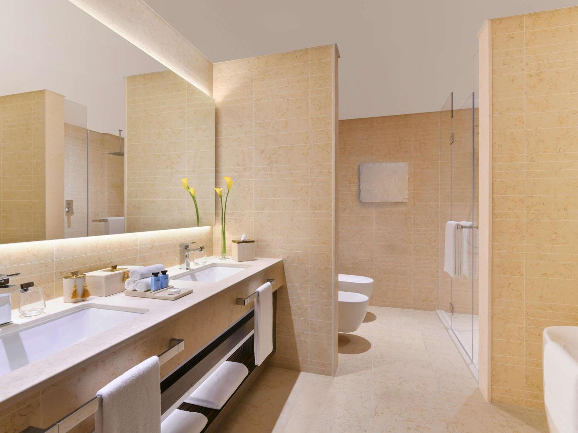 Luxury King Room
