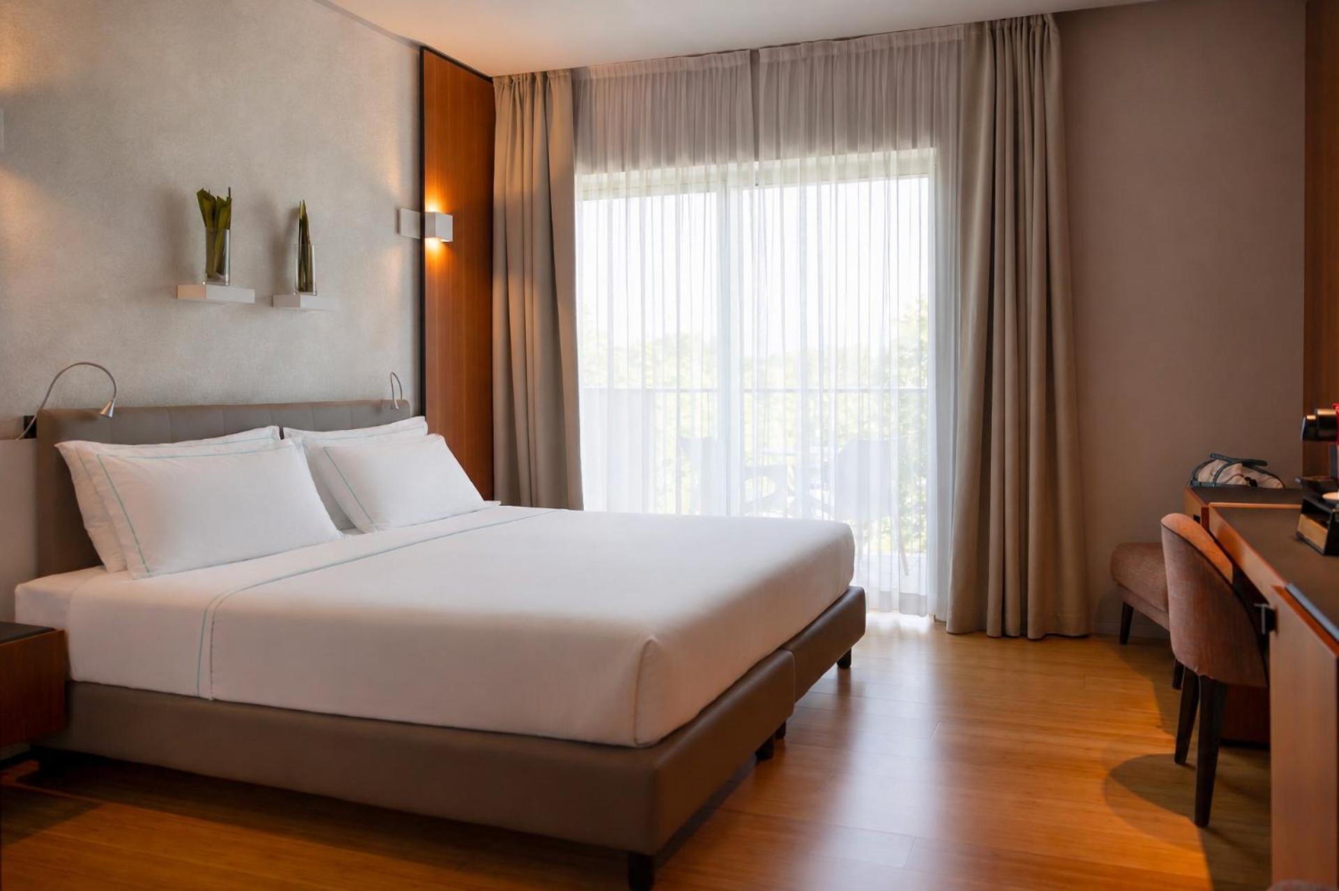 Deluxe Tweepersoonskamer met 1 of 2 Bedden, Balkon en Toegang tot de Spa
