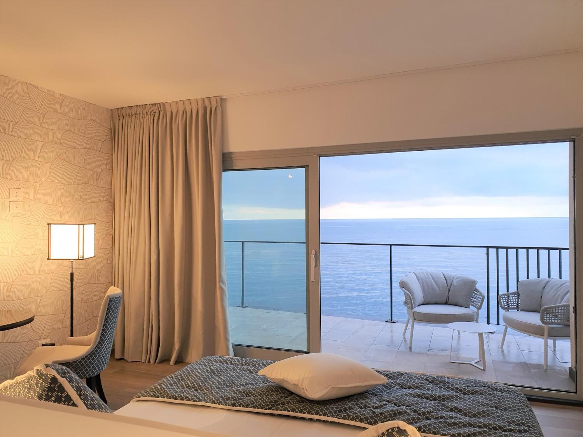 Junior Suite Queen con Terrazza e Vista Mare - Non Fumatori