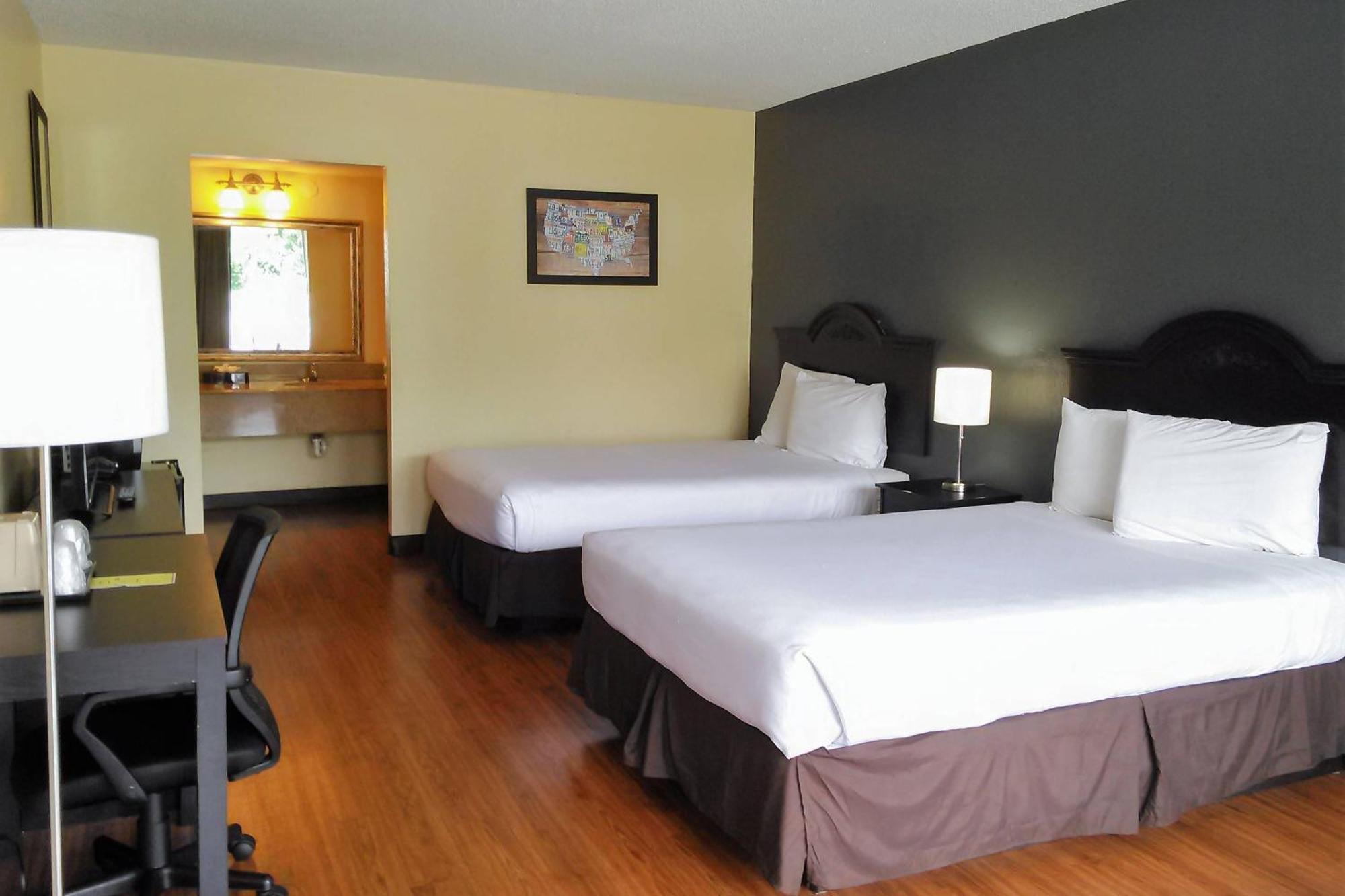 Double Room with Two Double Beds - Non-Smoking