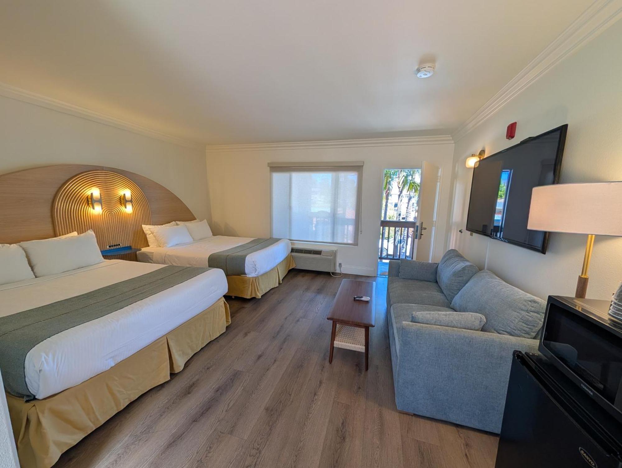 Deluxe Family Suite - Renovated