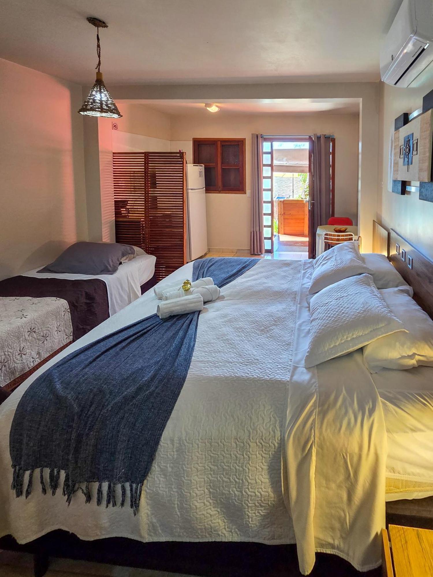 Quarto Deluxe com Cama de Casal ou 2 de Solteiro e Vista da Piscina
