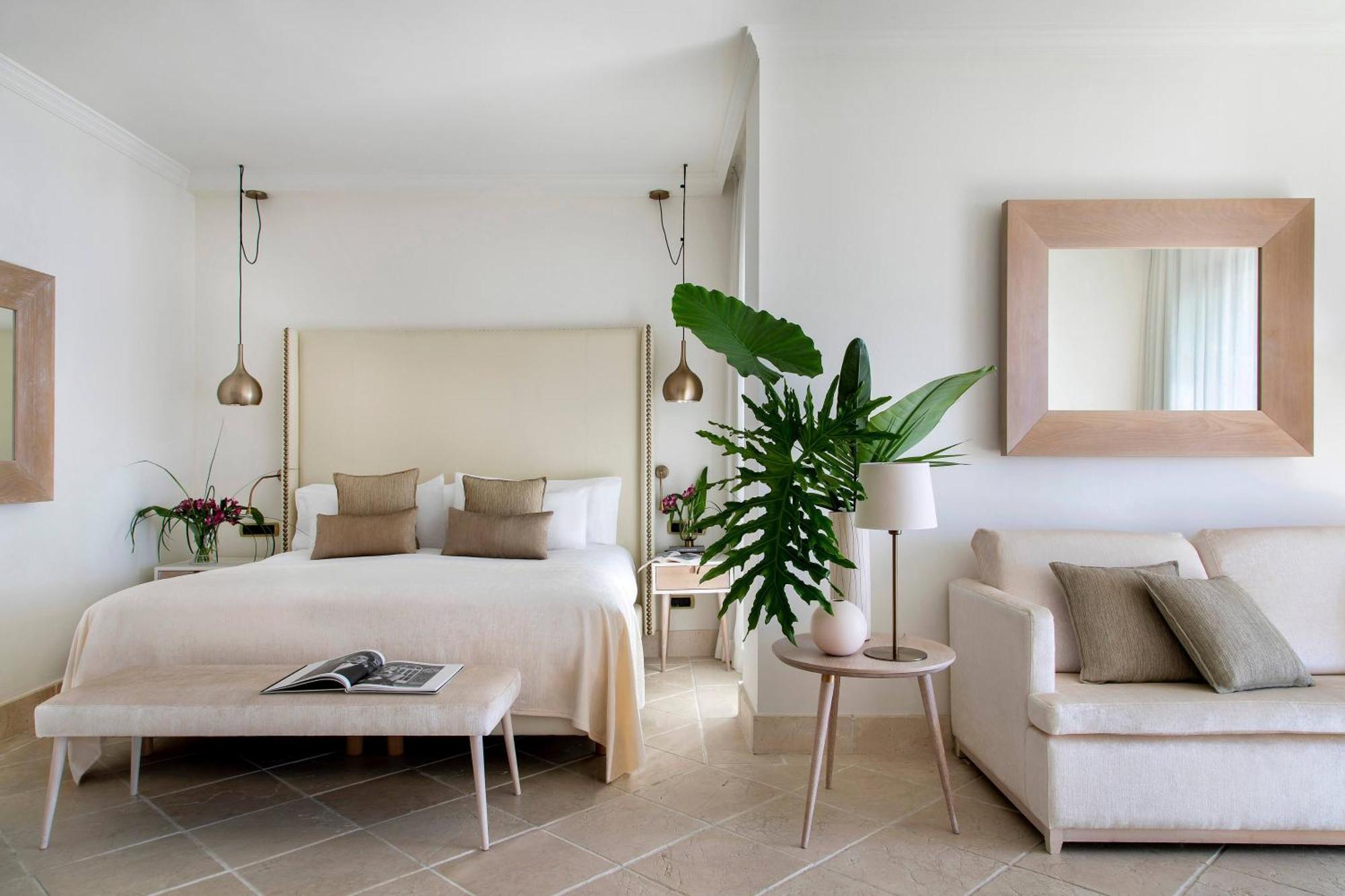Red Level Royal Ocean Suite
