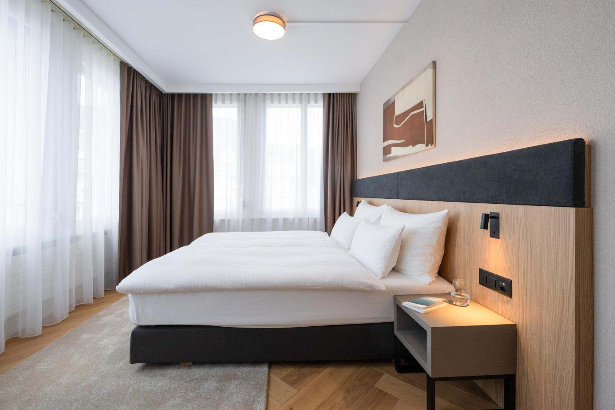 Deluxe Zimmer mit Kingsize-Bett